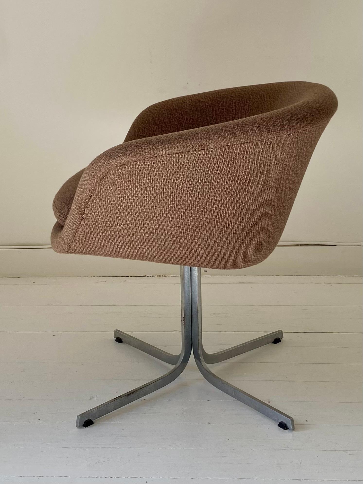 Fauteuil Pierre Paulin f8800 3