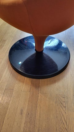 Fauteuil Polaris de Pierre Guariche orange par Meurop Belgique 1960 Vintage