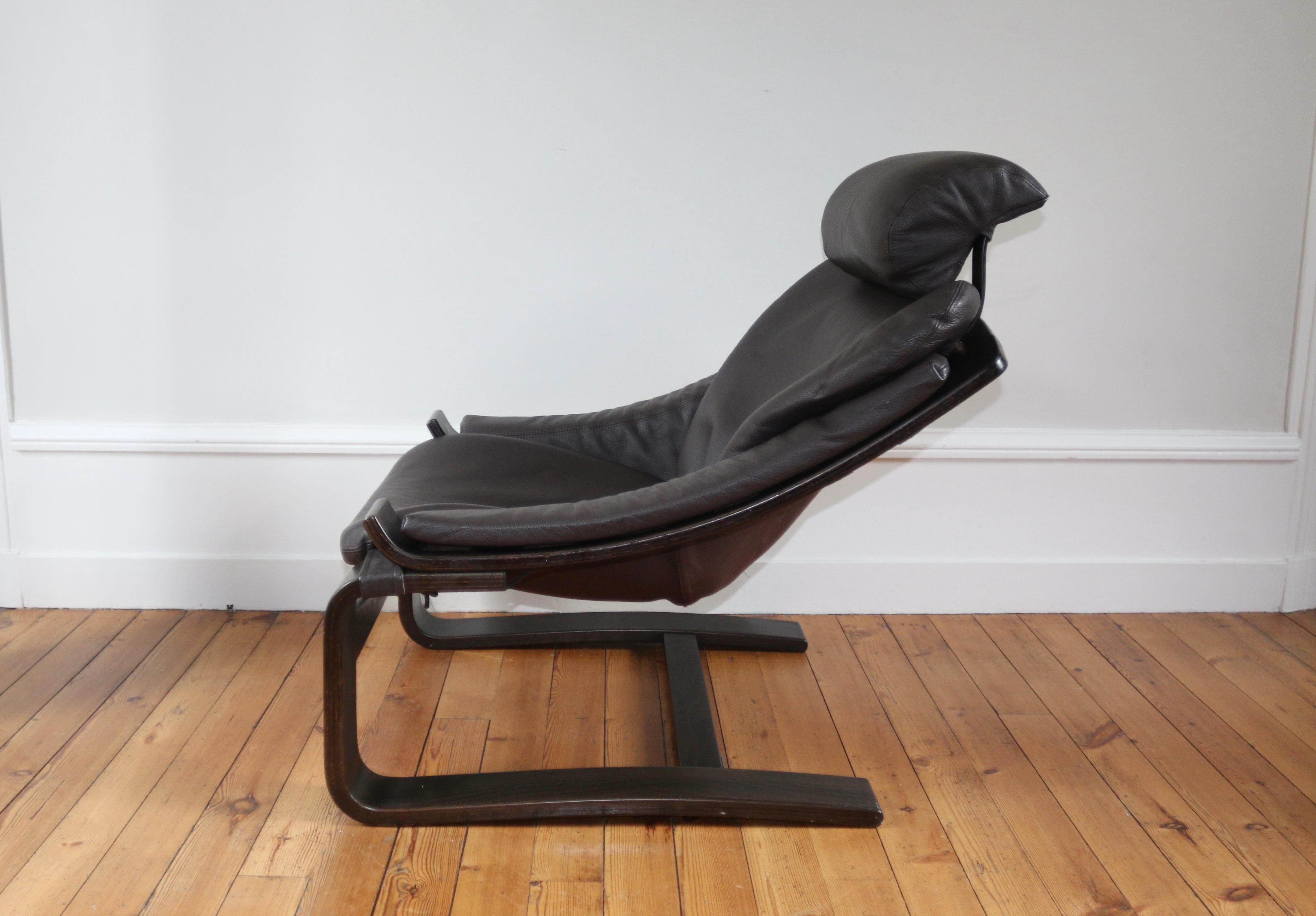 Fauteuil scandinave vintage lounge, modèle Kroken de Ake Frybiter édité par Roche Bobois

couleur chocolat foncé
en très bon état, seul à noter une légère trace sur l'une des assises

2 disponibles

prix à l'unité

Dimensions : profondeur 92 cm x