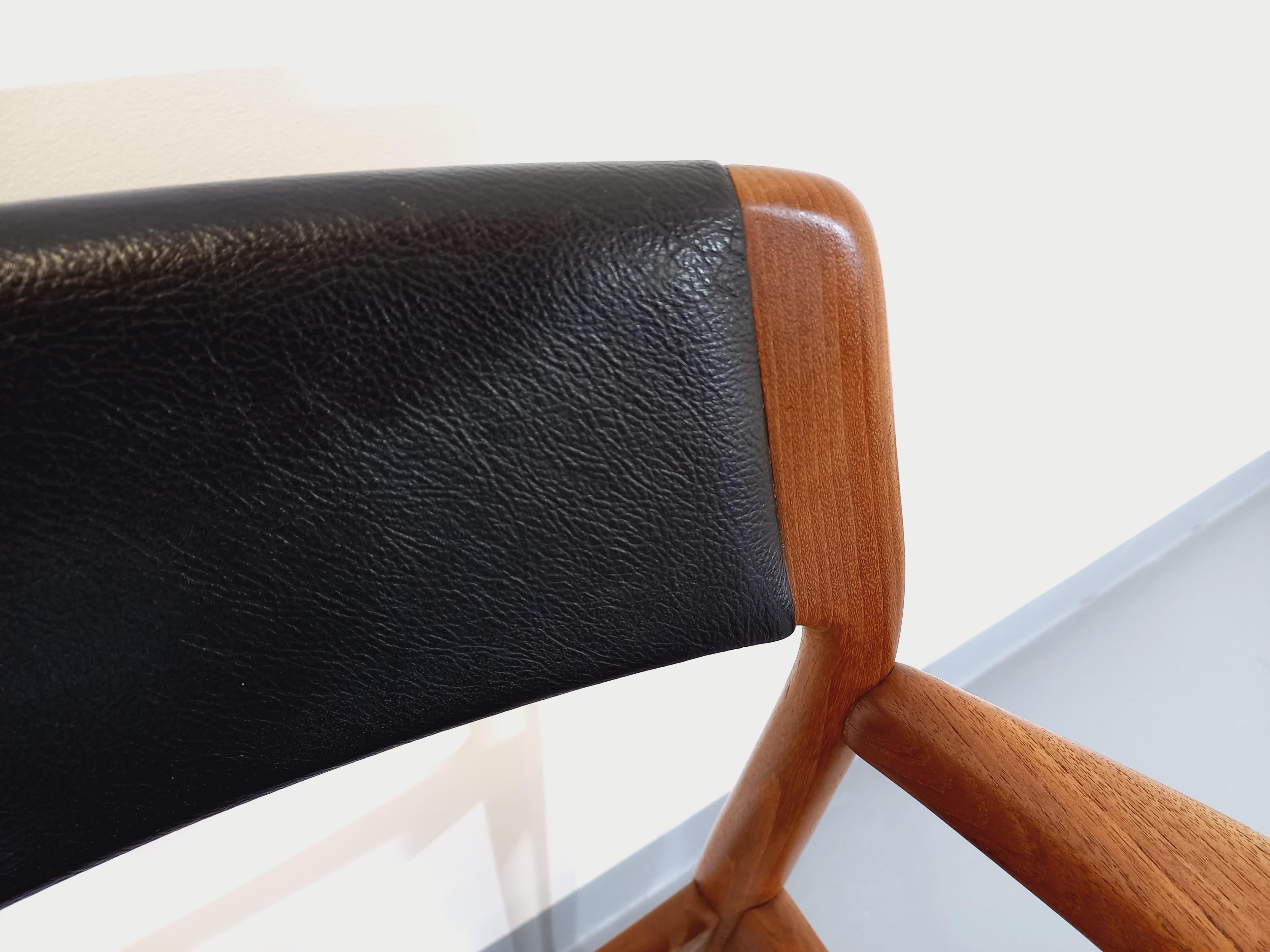Fauteuil scandinave vintage style danois Niels Otto Møller en teck et skai noir Escandinavo en venta
