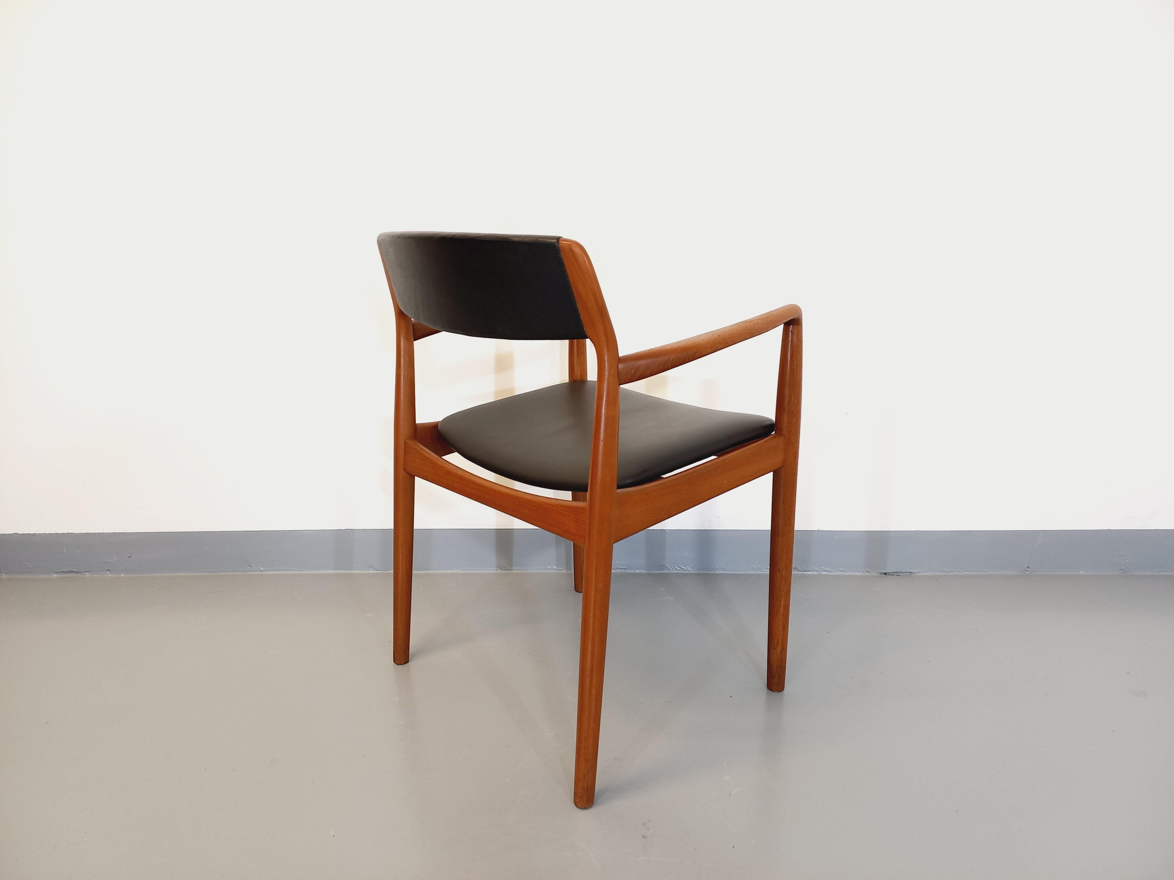 Fauteuil scandinave vintage style danois Niels Otto Møller en teck et skai noir en venta 1