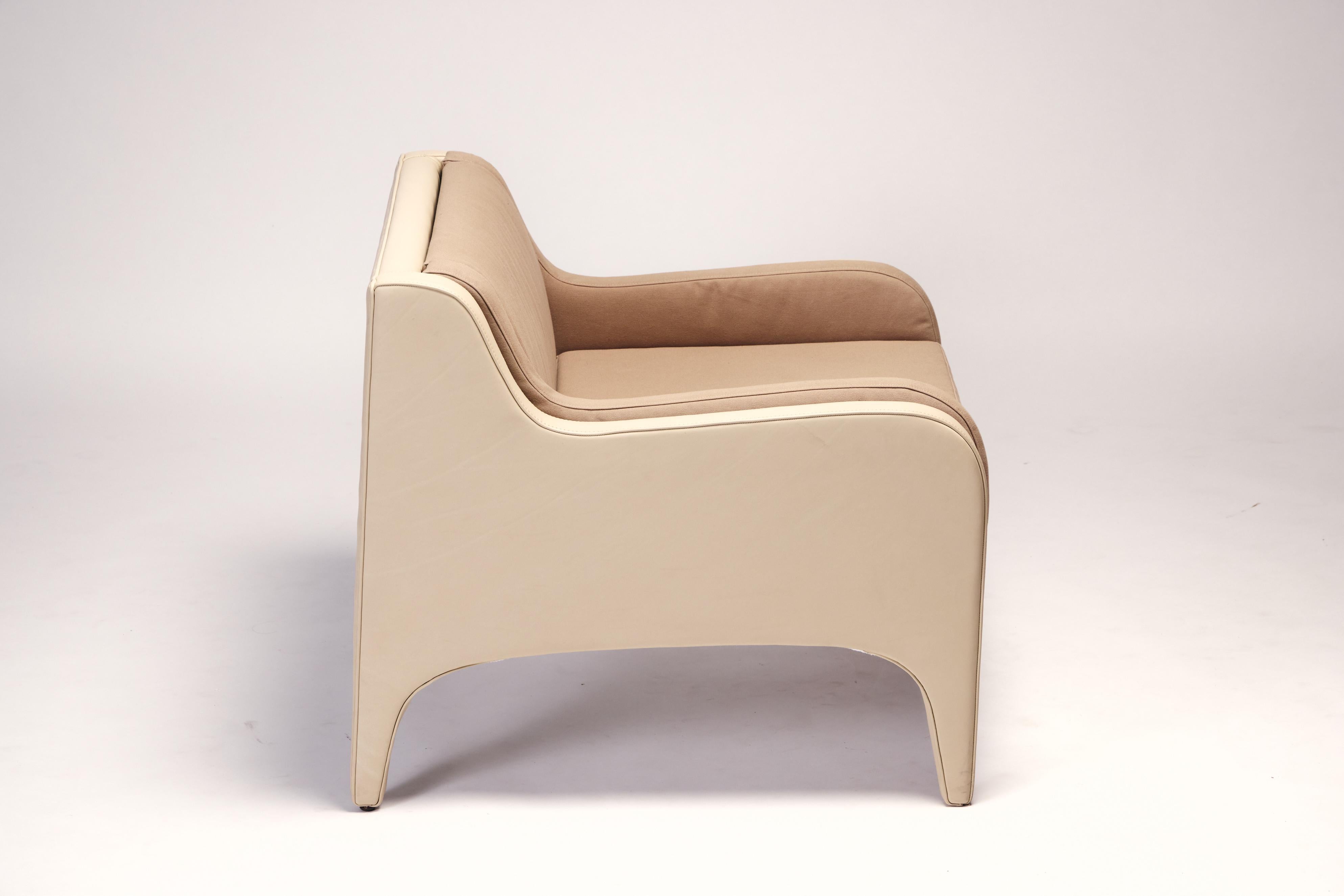 Contemporary Armchair SEASON by Reda Amalou Design - Beige Leather For Sale