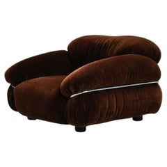 Sillón «Sesann», diseñado por Gianfranco Frattini para Cassina