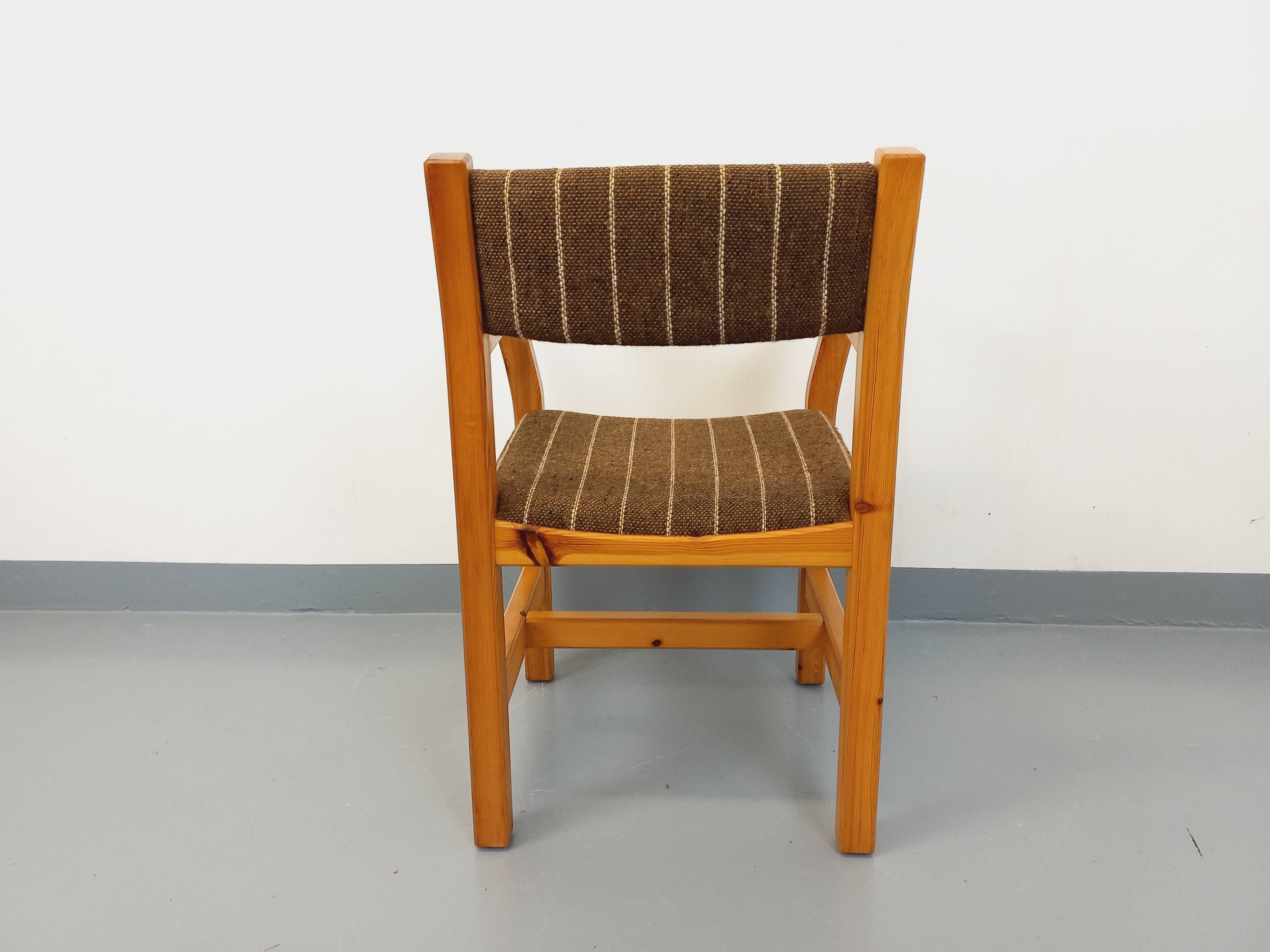 Late 20th Century Fauteuil vintage en pin et tissu années 80 For Sale