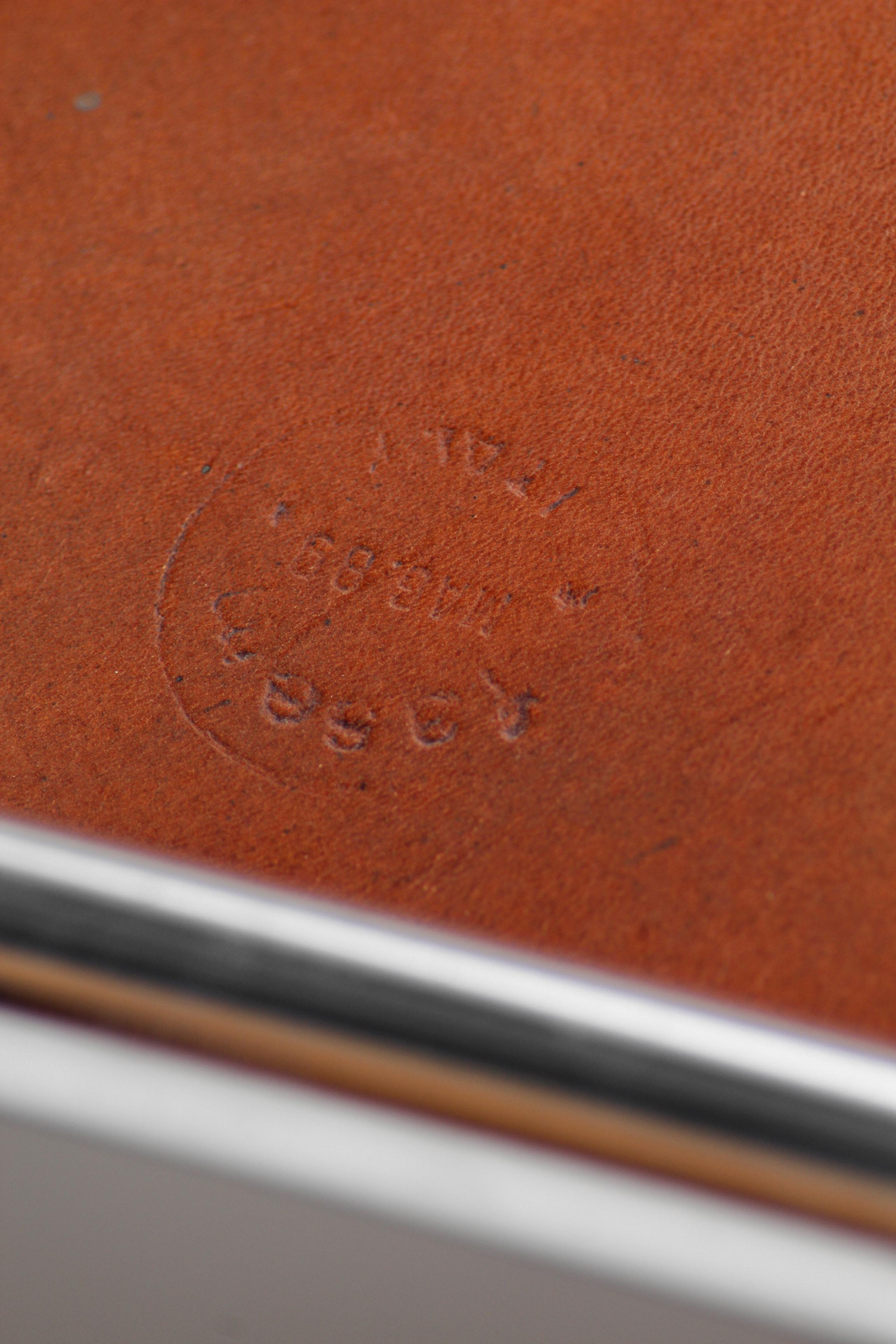 Fauteuil Wassily en cuir cognac patiné par Marcel Breuer, édition italienne For Sale 4