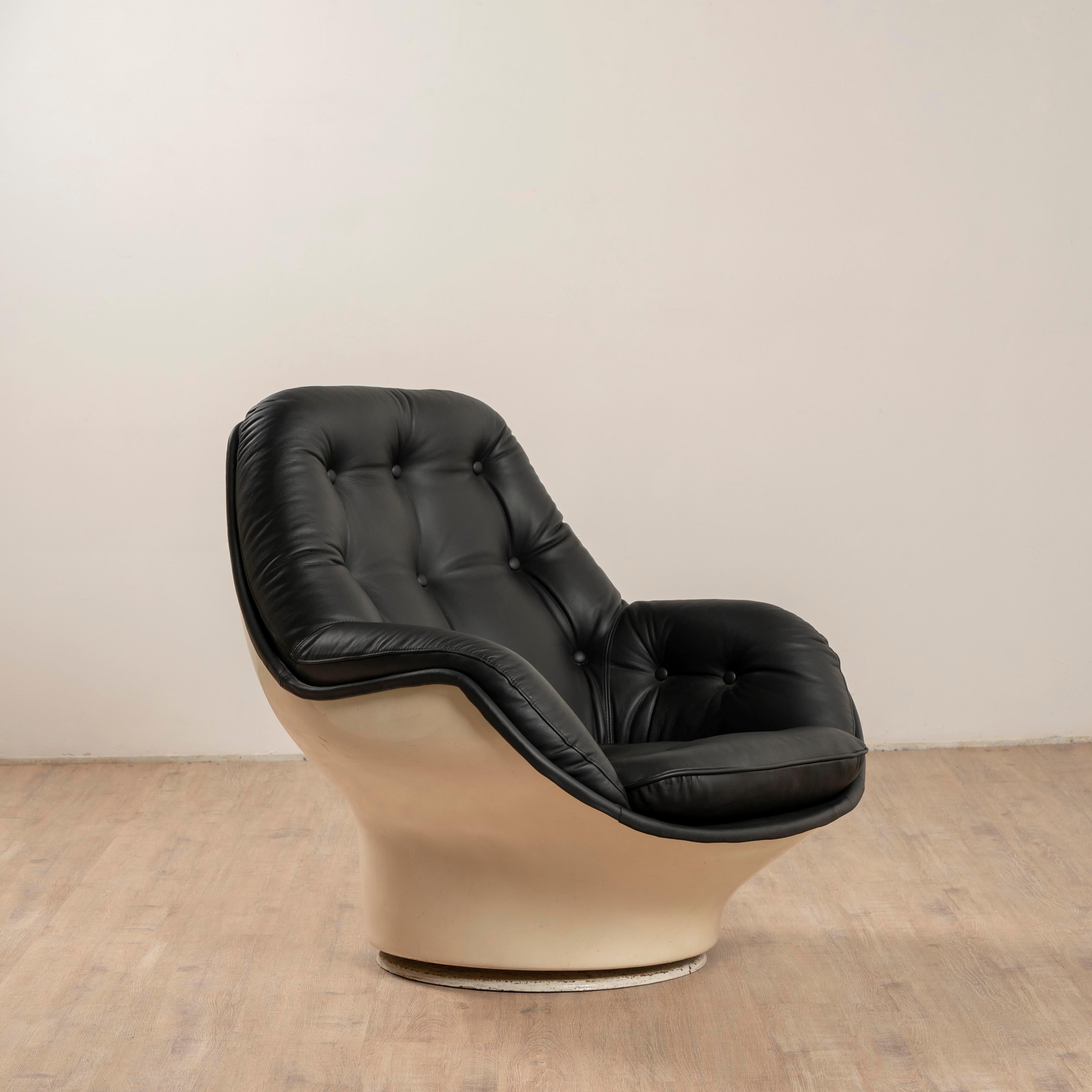 Mid-20th Century 1 Fauteuil 