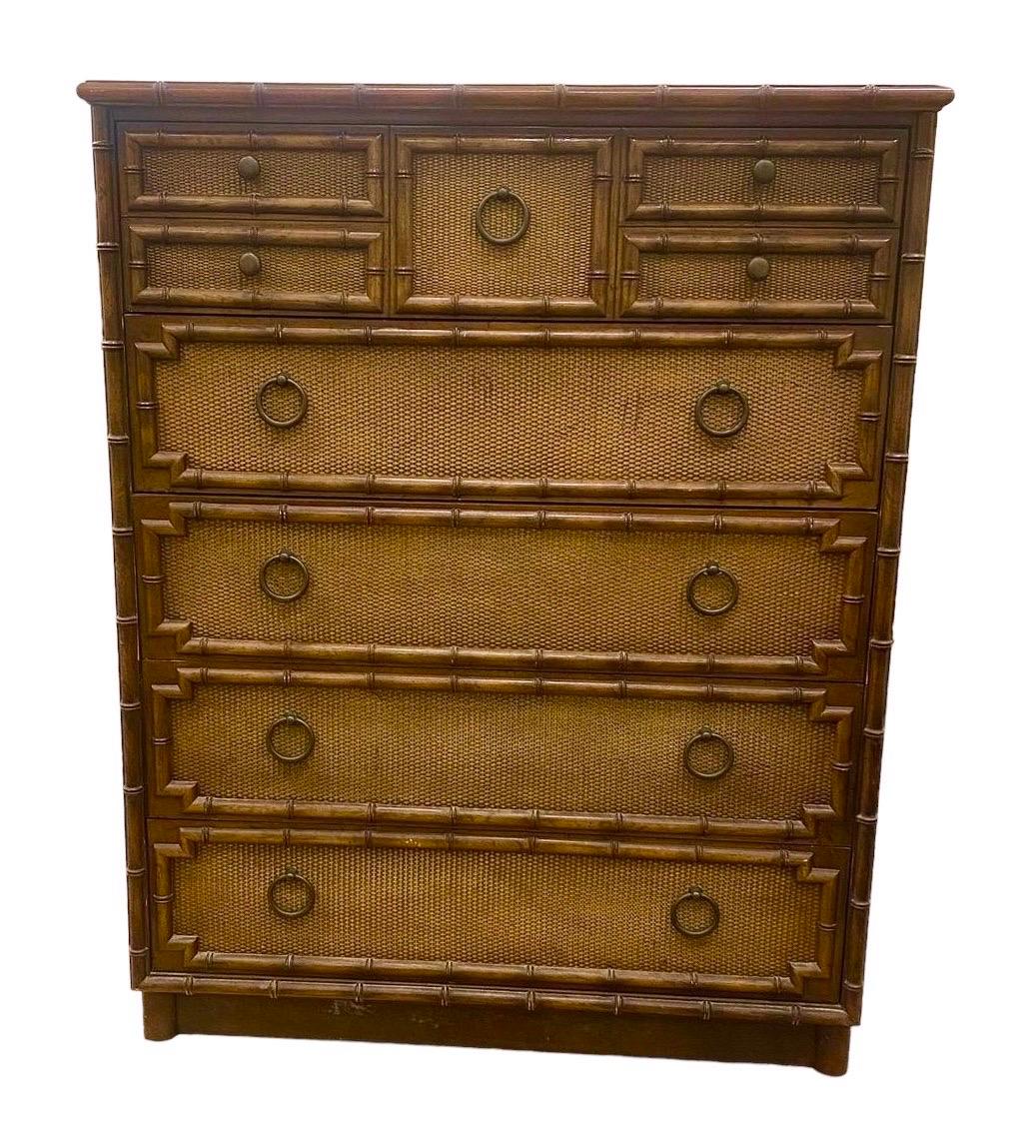 Kommode aus Kunstbambus und Rattan von Drexel Bedroom Furniture Highboy Vintage im Angebot 5