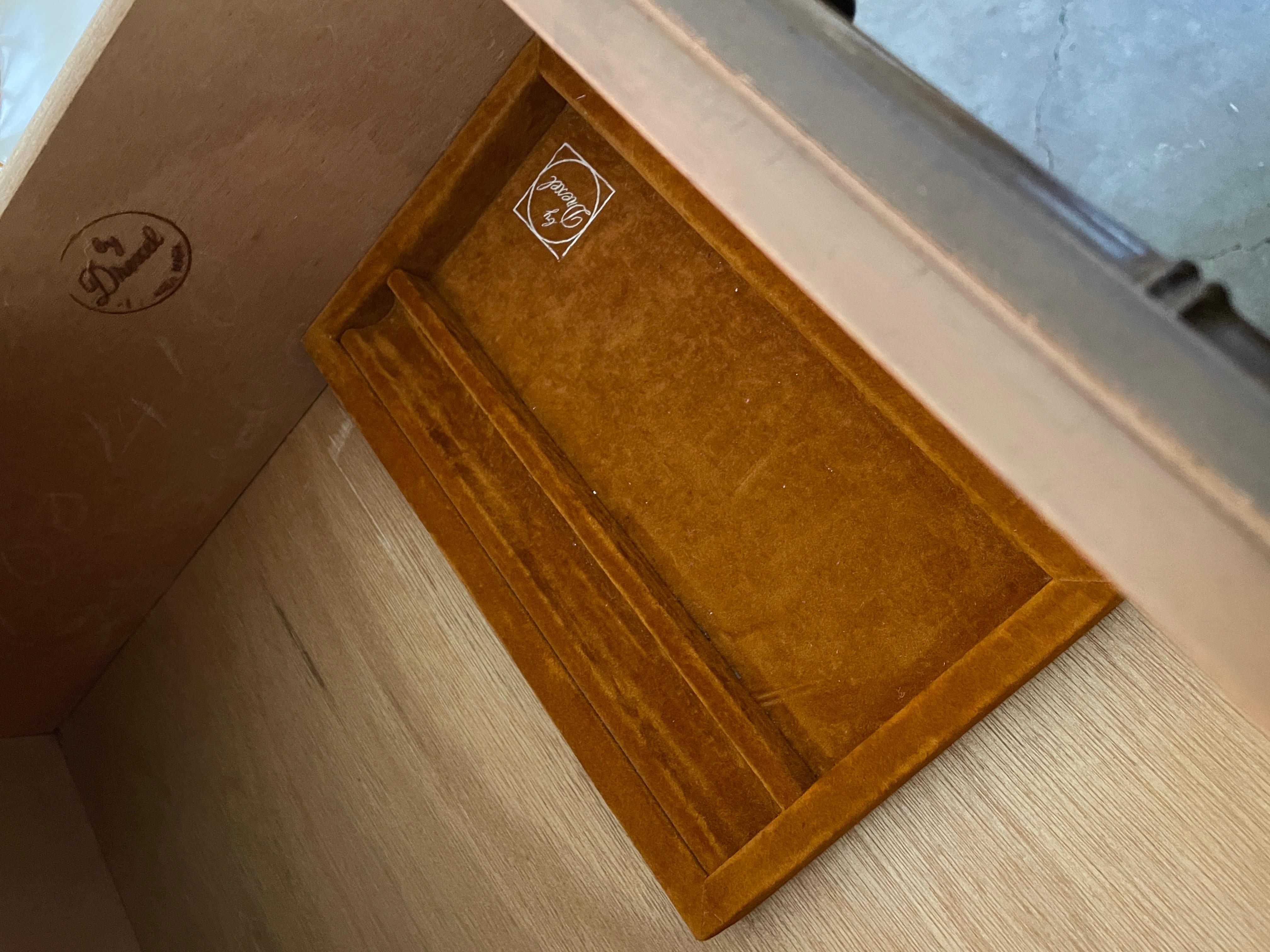Kommode aus Kunstbambus und Rattan von Drexel Bedroom Furniture Highboy Vintage (20. Jahrhundert) im Angebot