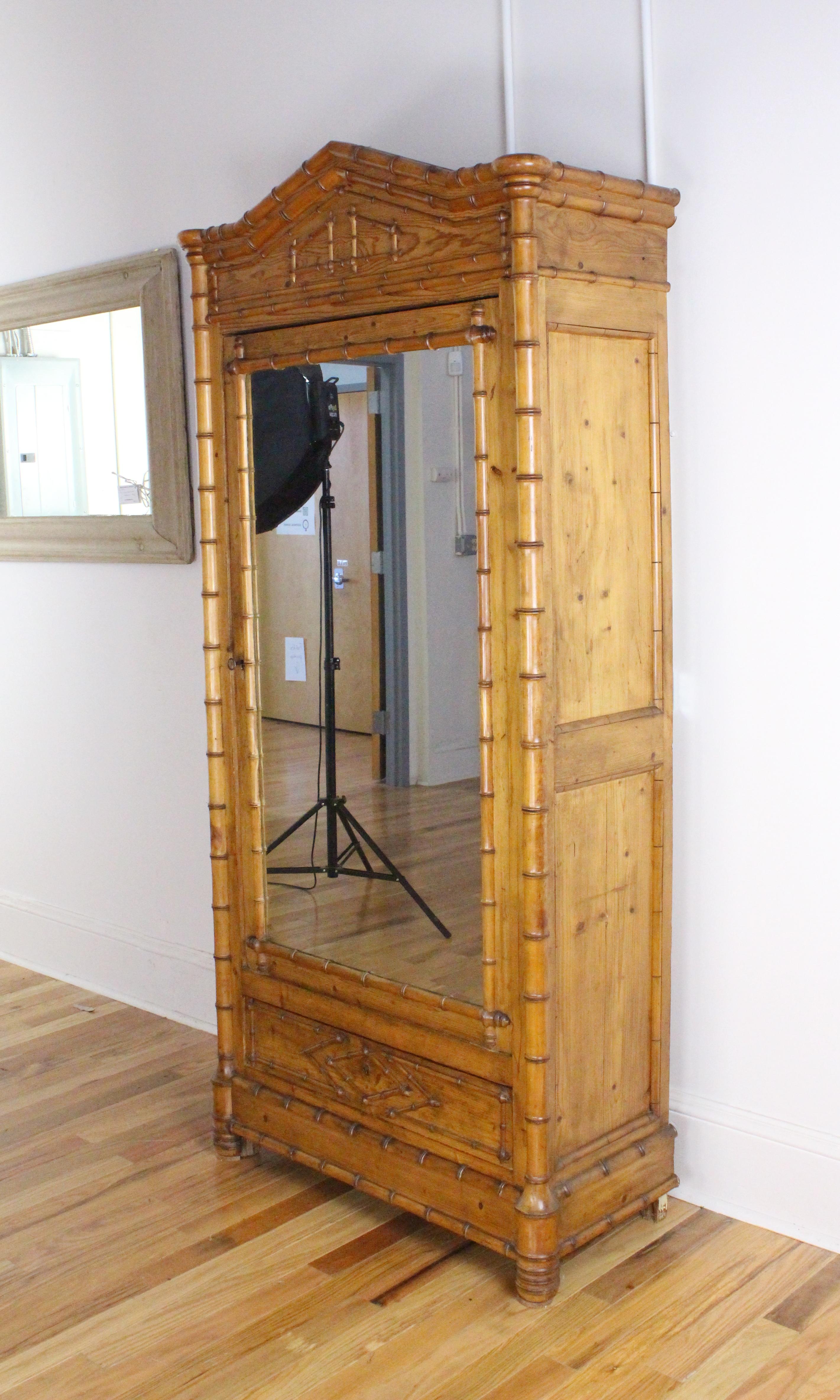 armoire bambou ancienne
