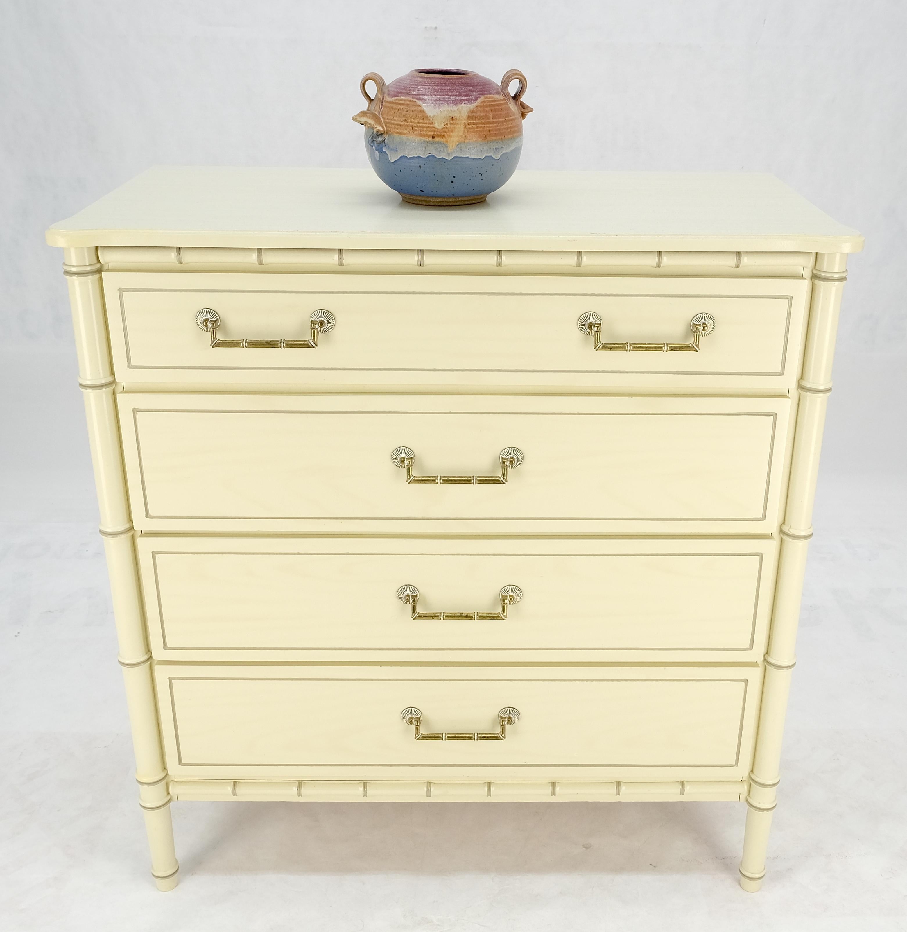 Faux Bamboo Beige White Lacquer 4 Drawers Bachelor Chest Dresser MINT! For Sale 8