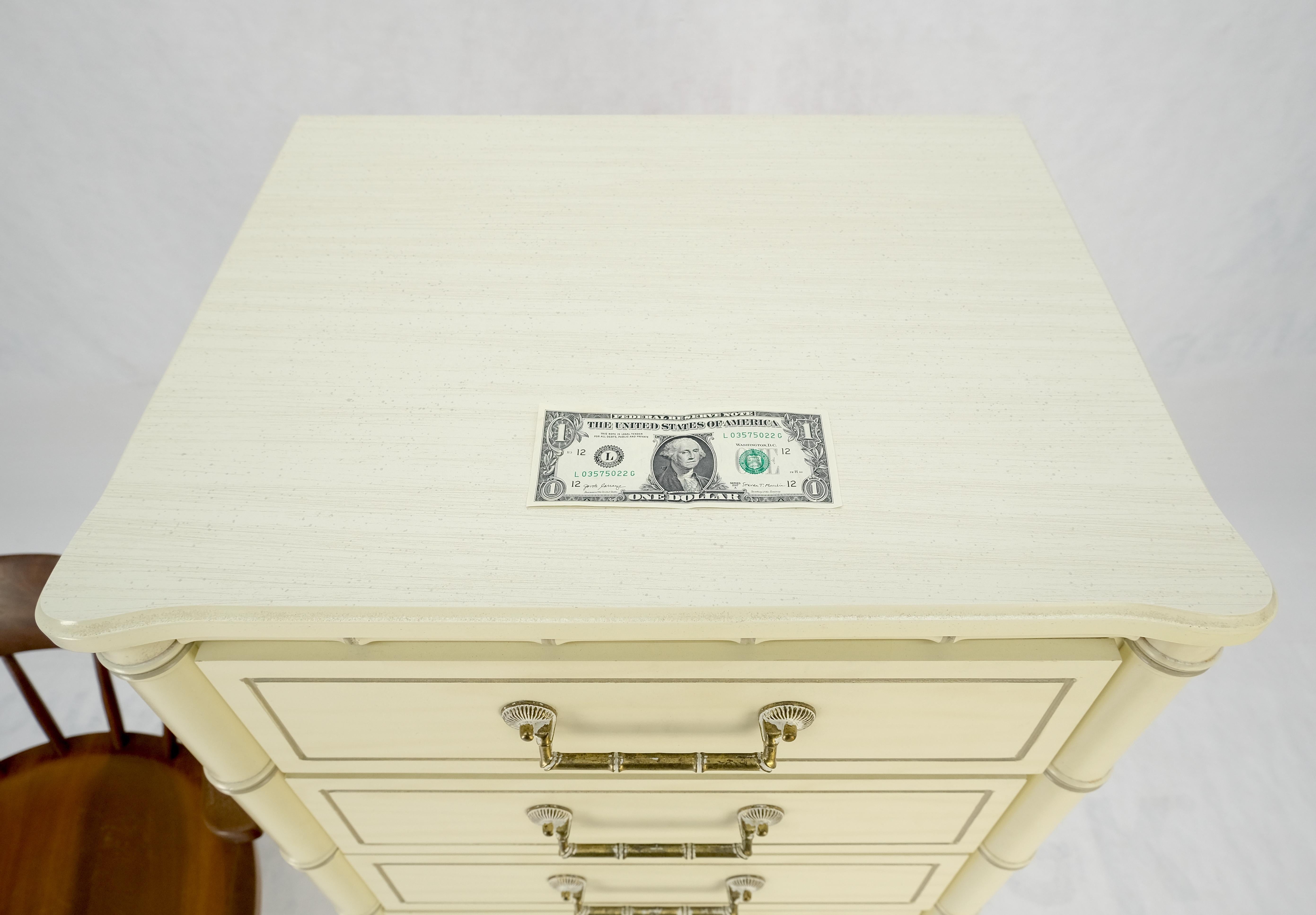 Commode de lingerie MINT! de 48 pouces de haut à 6 tiroirs en faux bambou laqué beige et blanc en vente 7