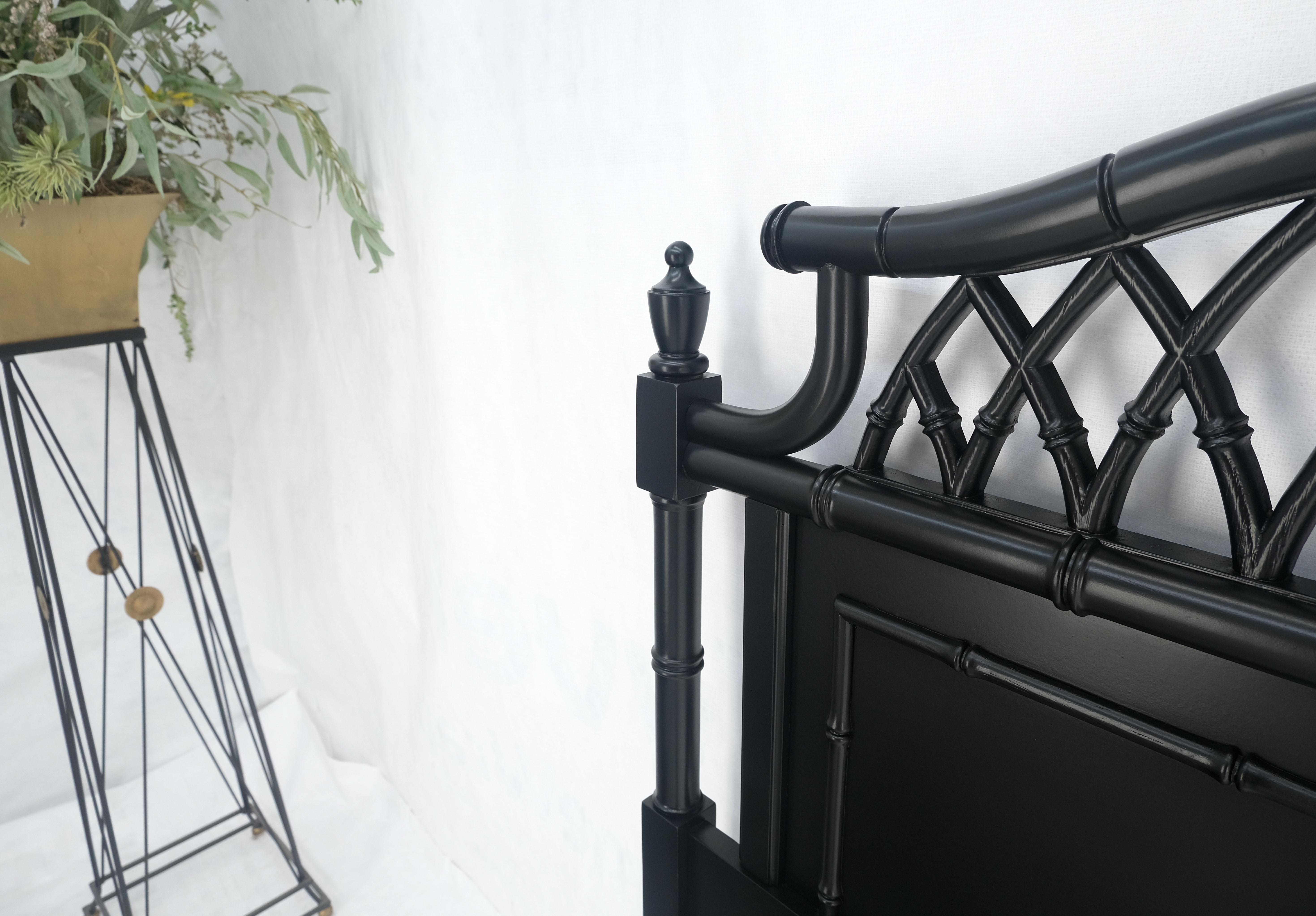 Faux Bamboo Black Lacquer King Size Headboard Bed MINT! For Sale 2