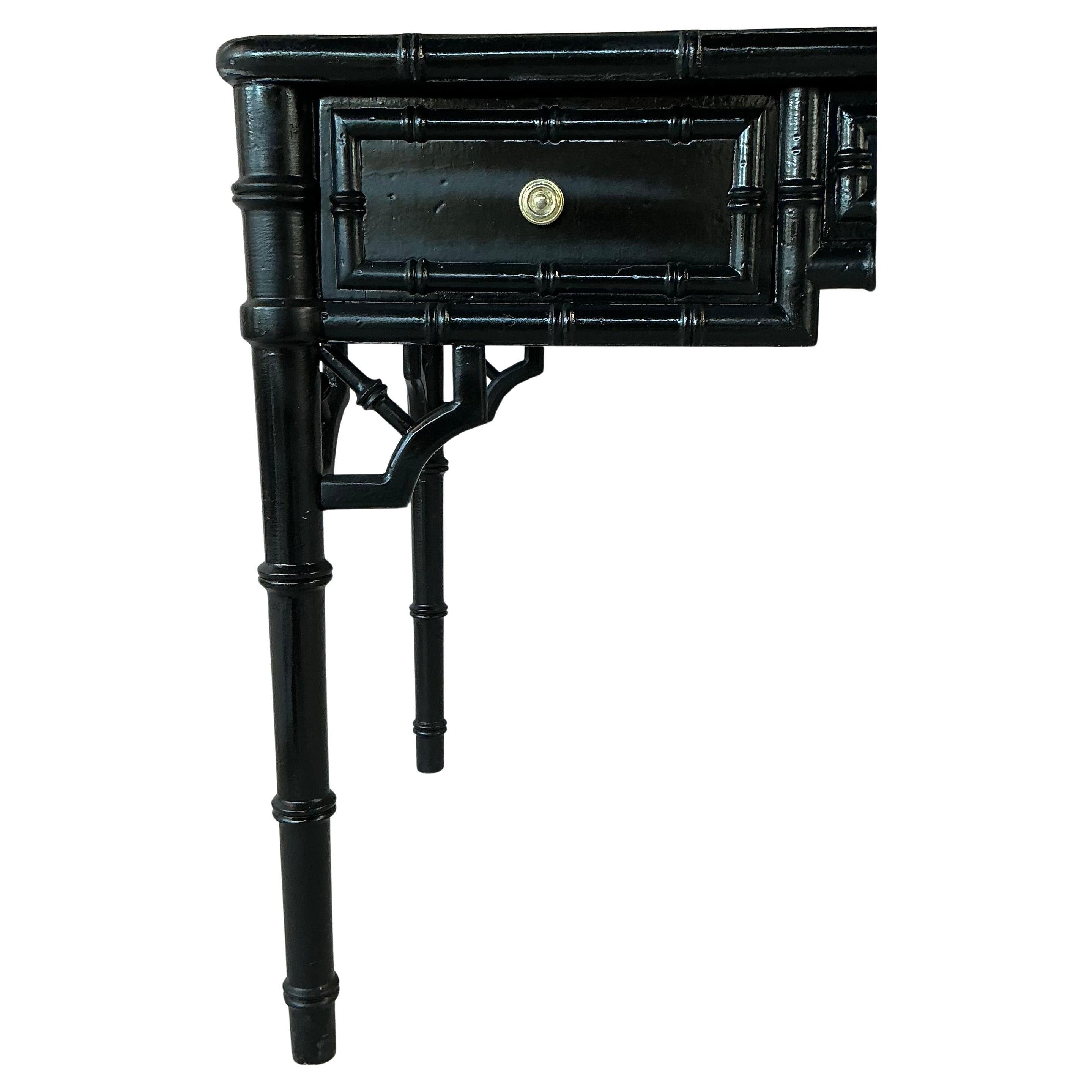 Scrivania in finto bambù laccato nero, stile James Mont in vendita 2