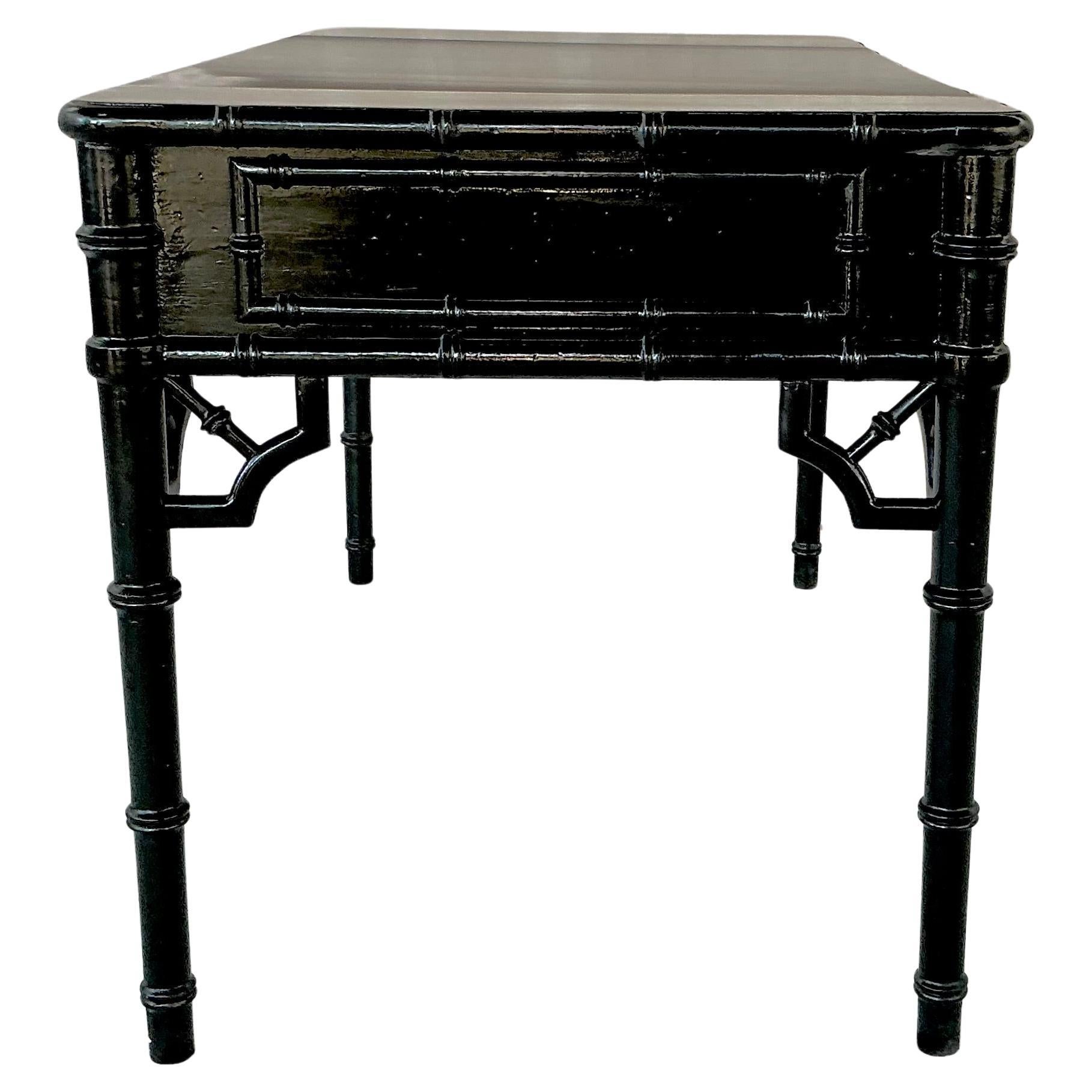 Scrivania in finto bambù laccato nero, stile James Mont in vendita 1