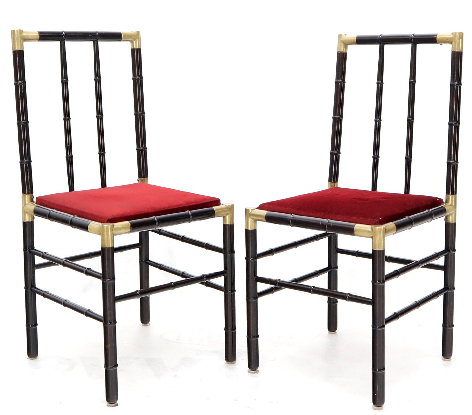 Mid-Century Modern Faux Bambou Verre Laiton Table de jeu à manger ensemble avec 4 chaises Billy Haines en vente