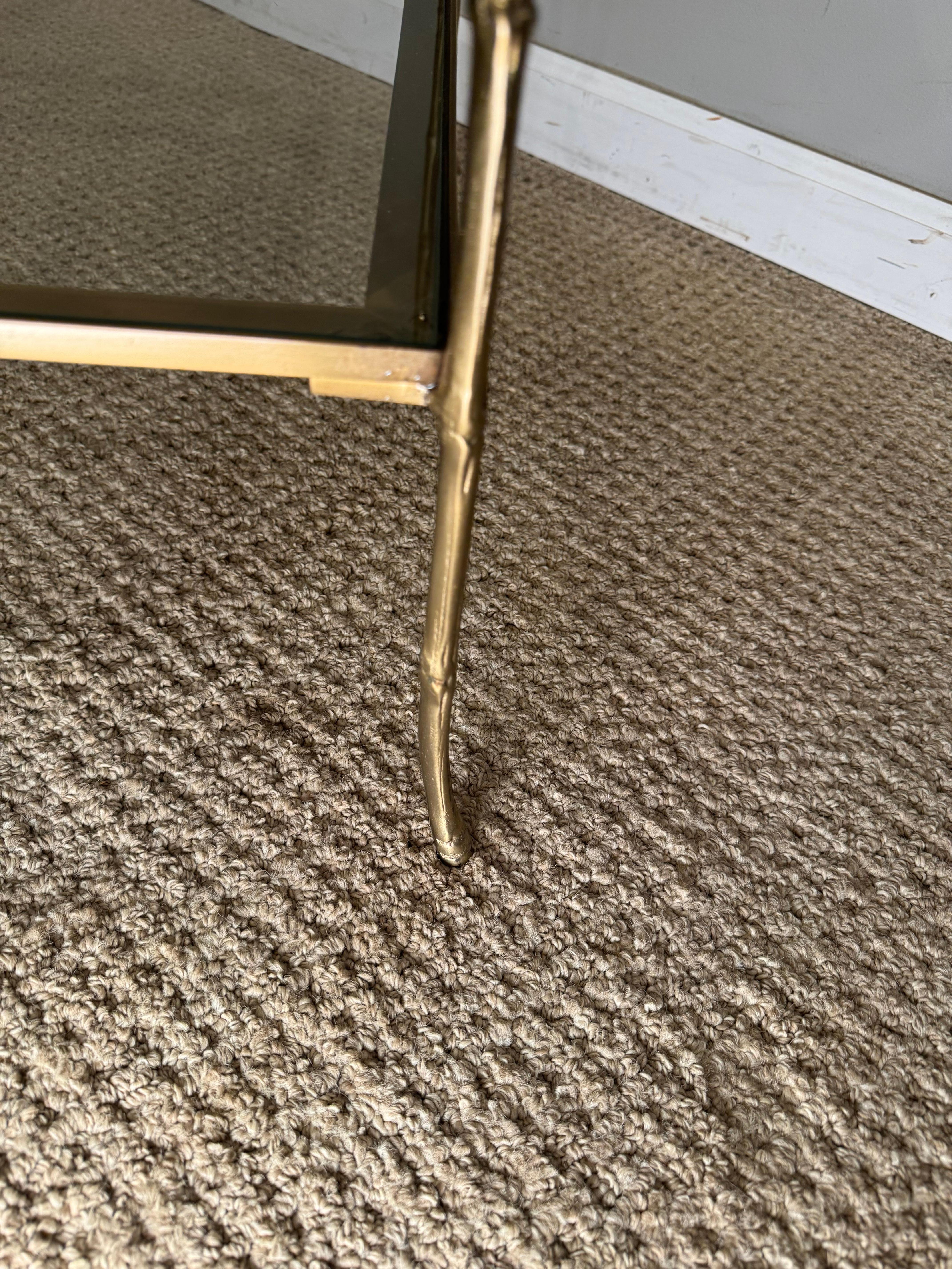 Laiton Table en faux bambou, laiton et verre en vente