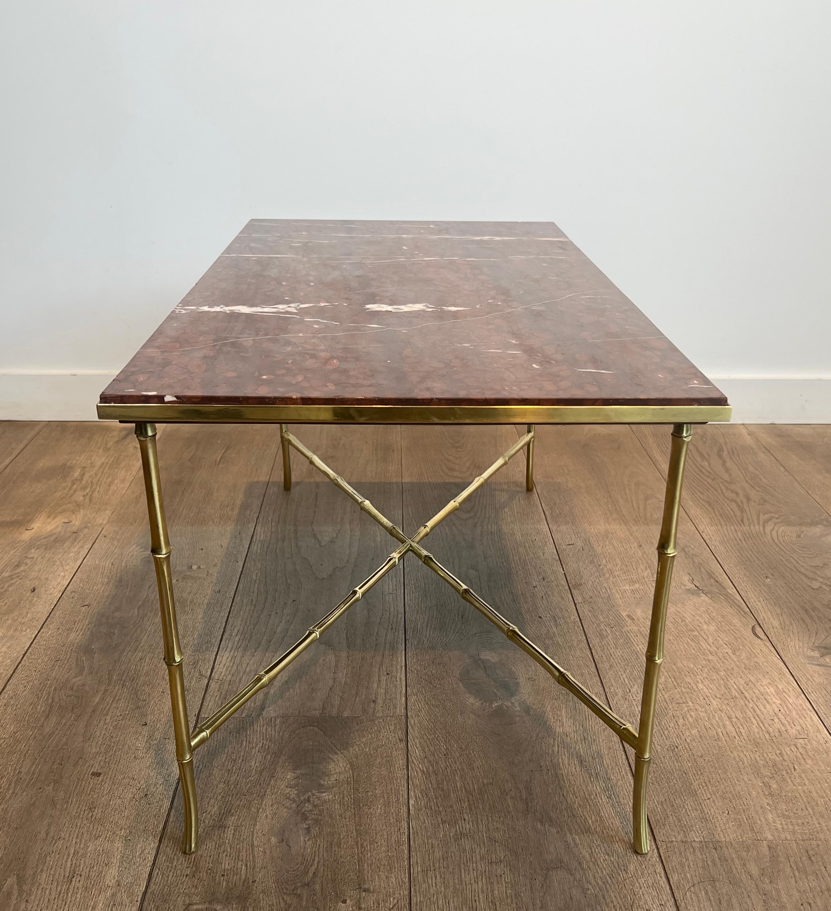 Mesa de centro de falso bambú bronce con tapa de mármol rojo by Maison Bagués en venta 7