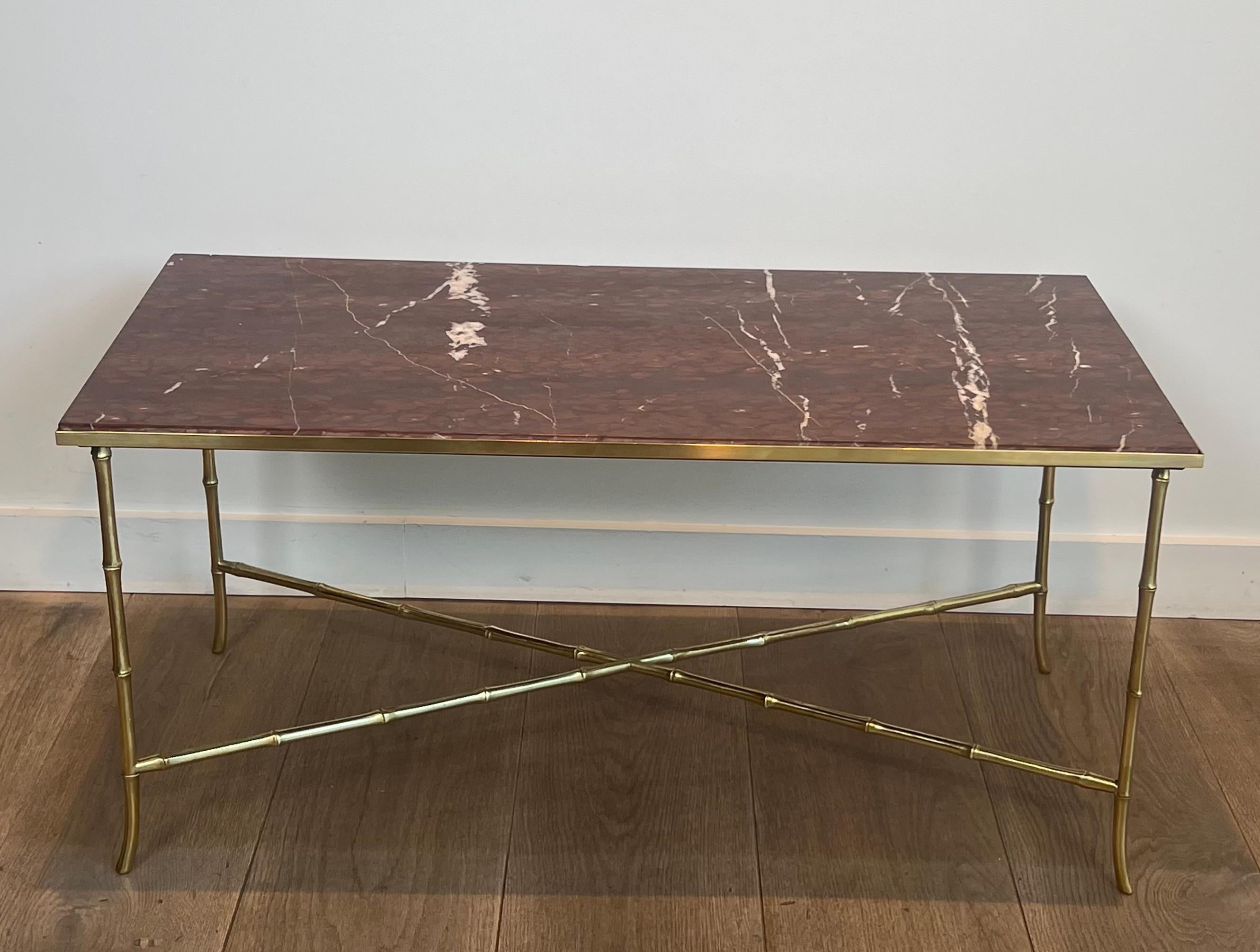 Mesa de centro de falso bambú bronce con tapa de mármol rojo by Maison Bagués en venta 13