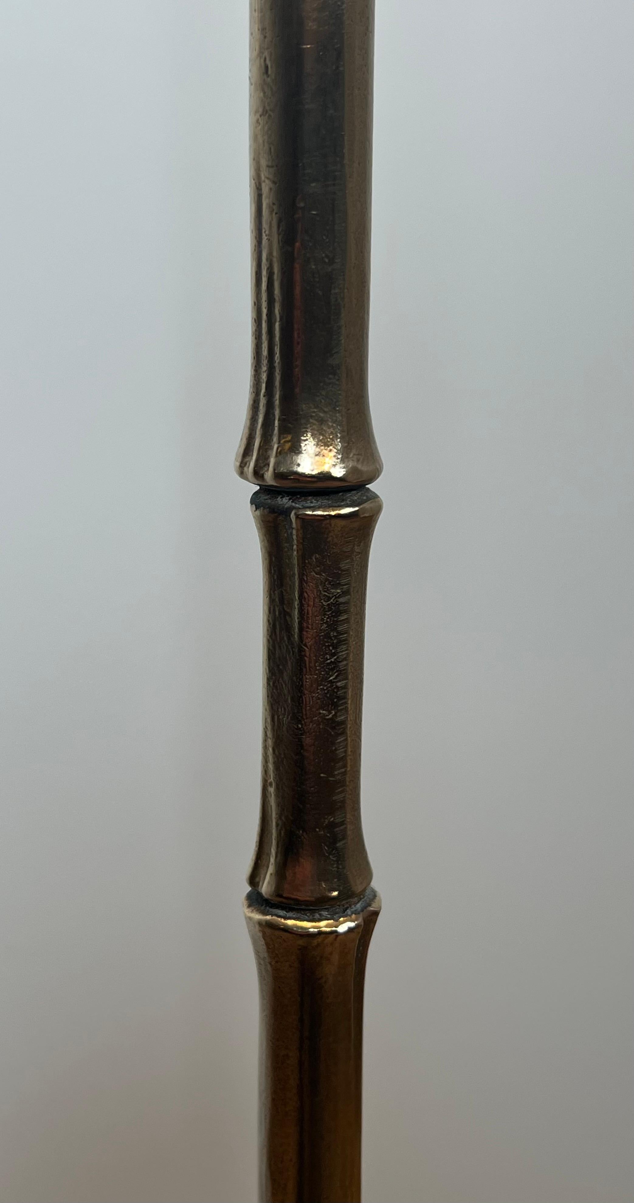 Lámpara de pie de imitación de bambú bronce de Maison Bagués en venta 6