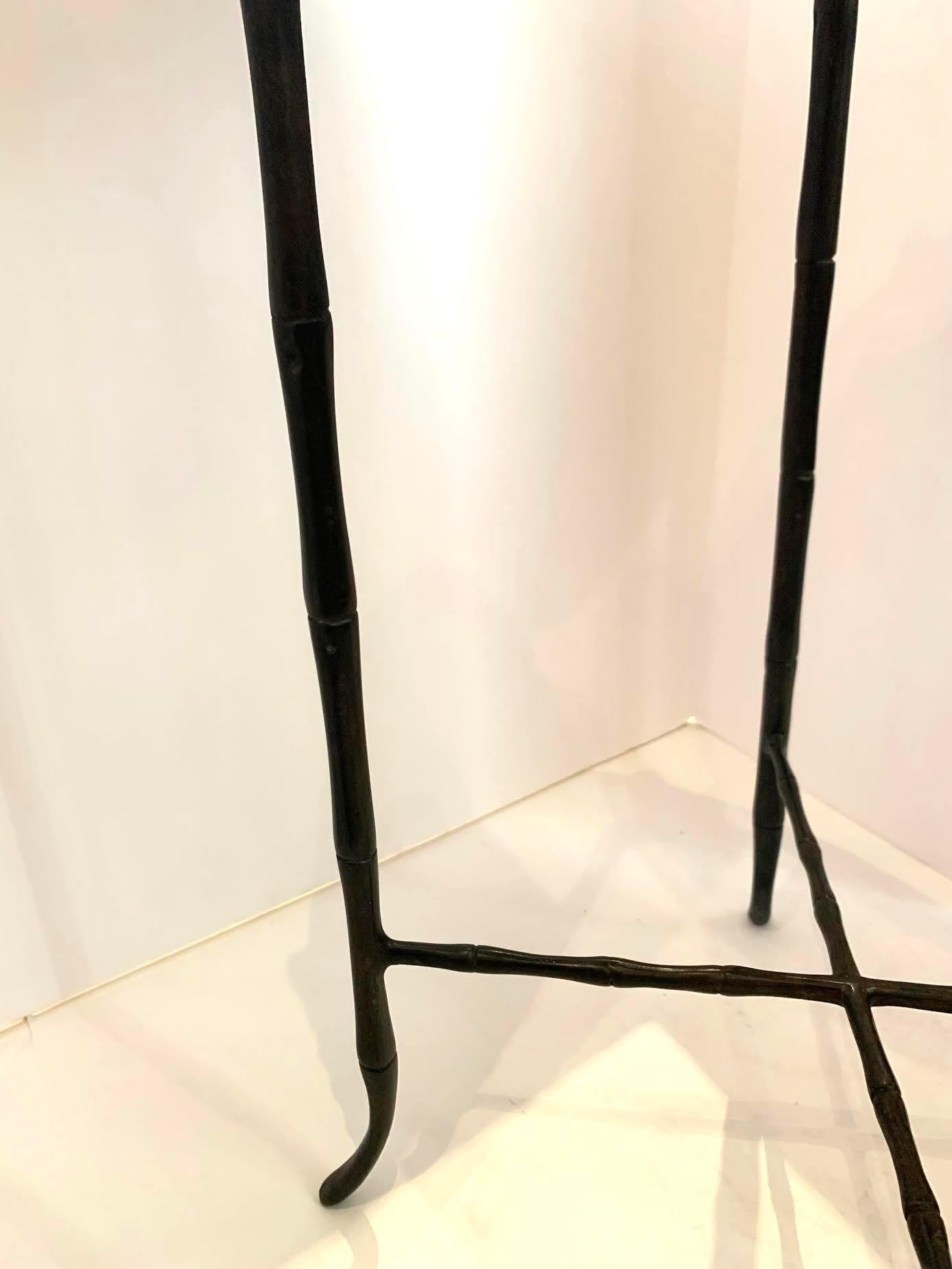 Faux Bamboo Bronze Slight Oval Top Beistelltisch, Deutschland, Contemporary im Angebot 3