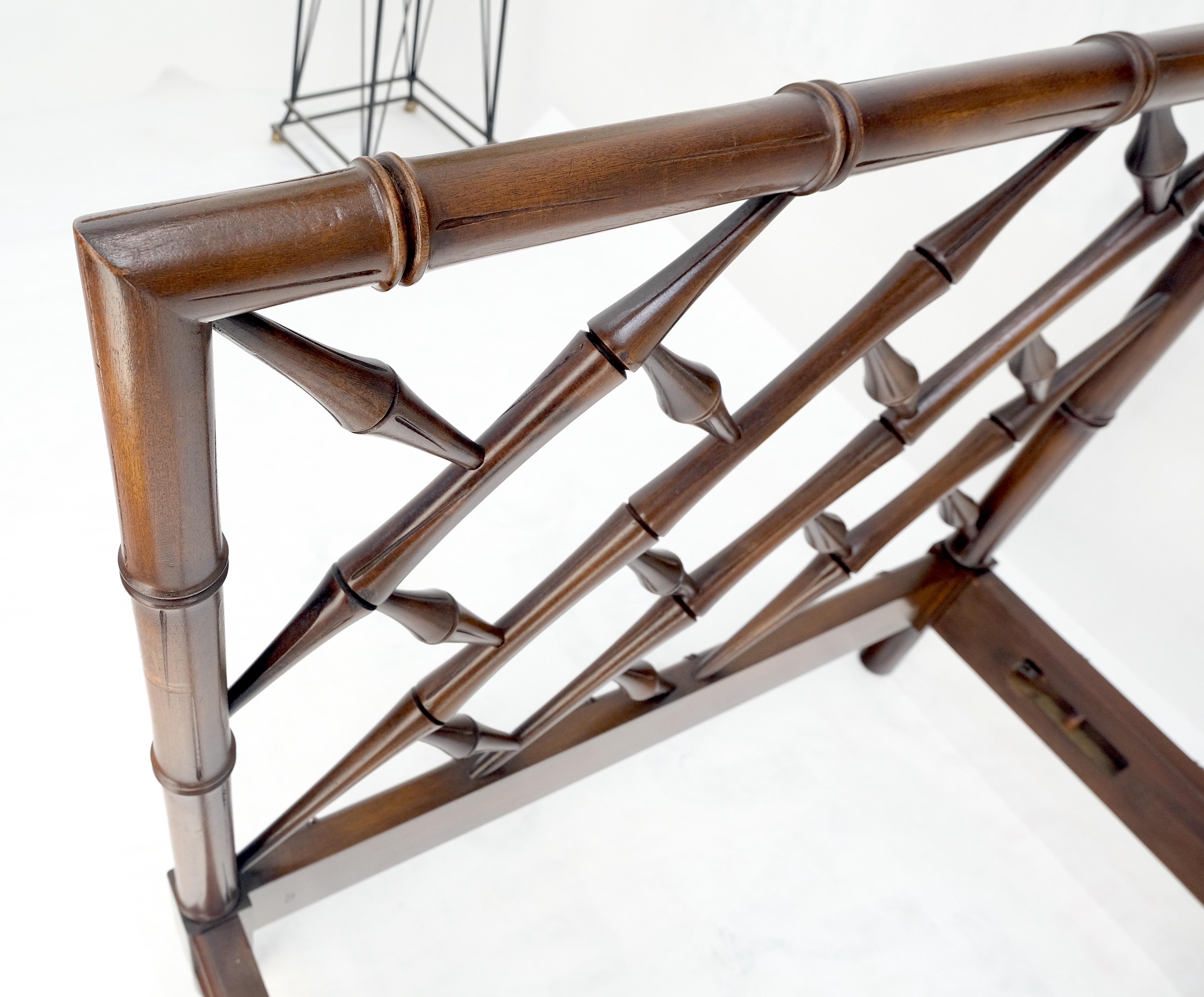 Faux Bambou Carved Wood Rails Decorative Daybed Sofa Bench Frame MINT ! en vente 8