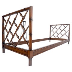 Faux Bamboo Carved Walnut Wood Rails Decorative Daybed Sofa Bench Frame MINT!