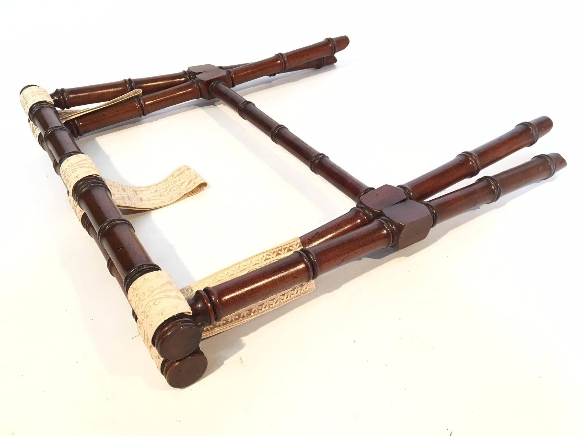 Faux Bamboo Carved Wood Luggage Rack by Kindel In Excellent Condition In Jacksonville, FL