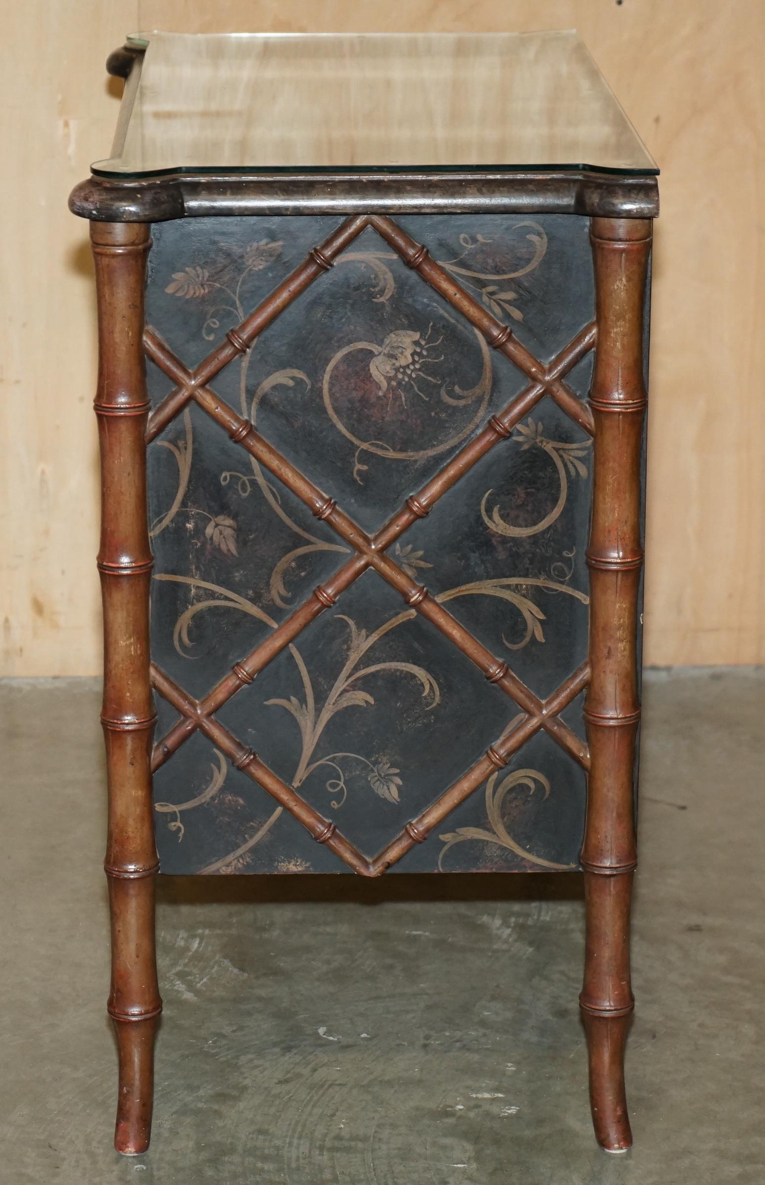 COFFRE DE TIRETTES EN FAUX BAMBOU CARVÉ EN BOIS PORTE ITALIA FIESOLE en vente 5