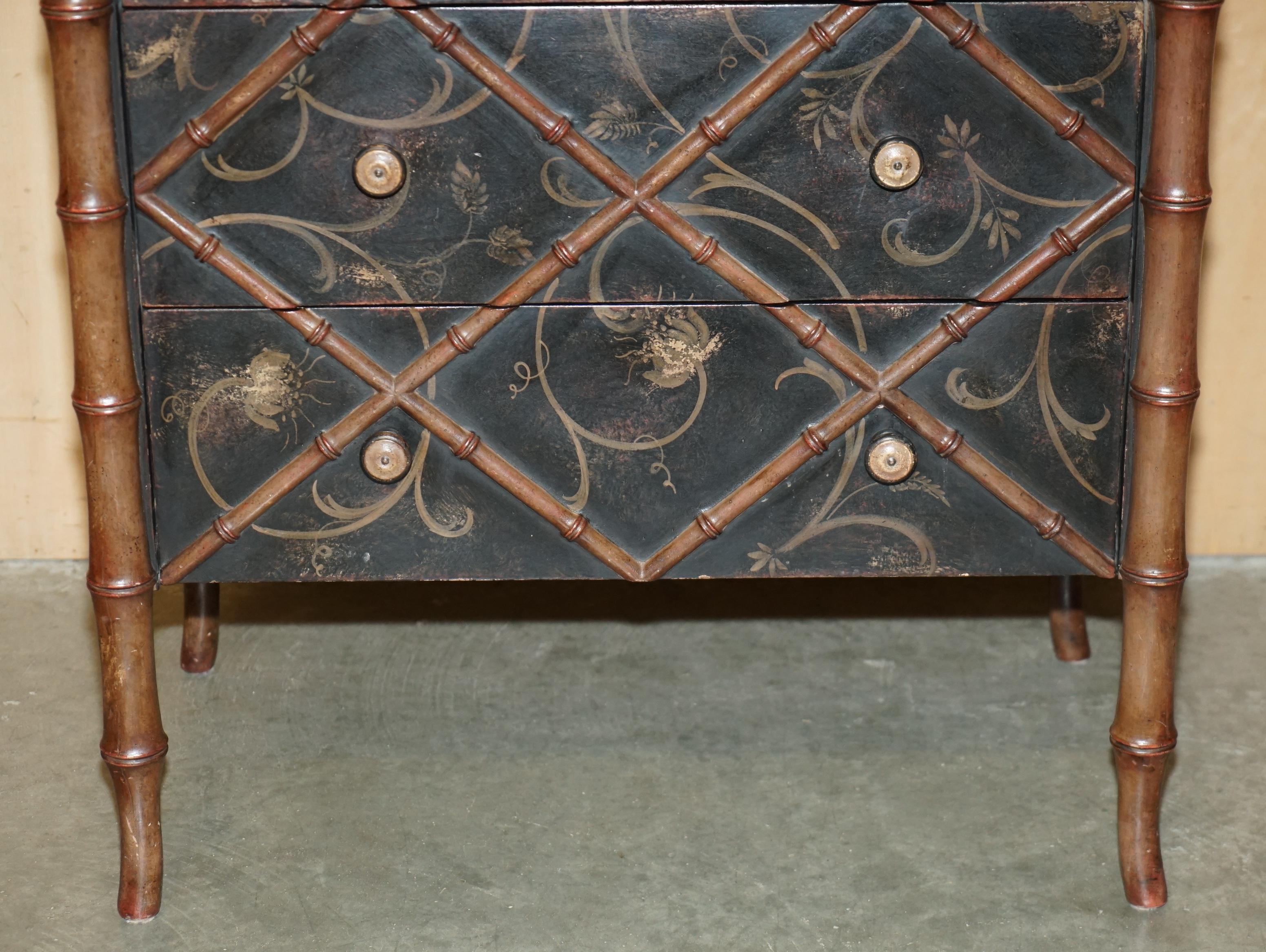 COFFRE DE TIRETTES EN FAUX BAMBOU CARVÉ EN BOIS PORTE ITALIA FIESOLE Bon état - En vente à West Sussex, Pulborough