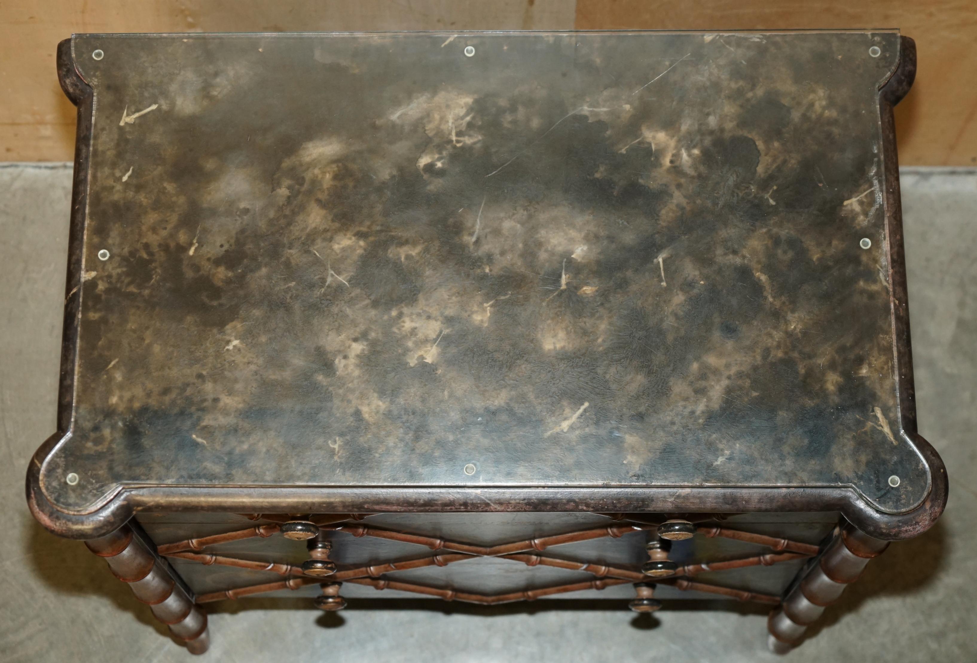 Imitation bambou COFFRE DE TIRETTES EN FAUX BAMBOU CARVÉ EN BOIS PORTE ITALIA FIESOLE en vente