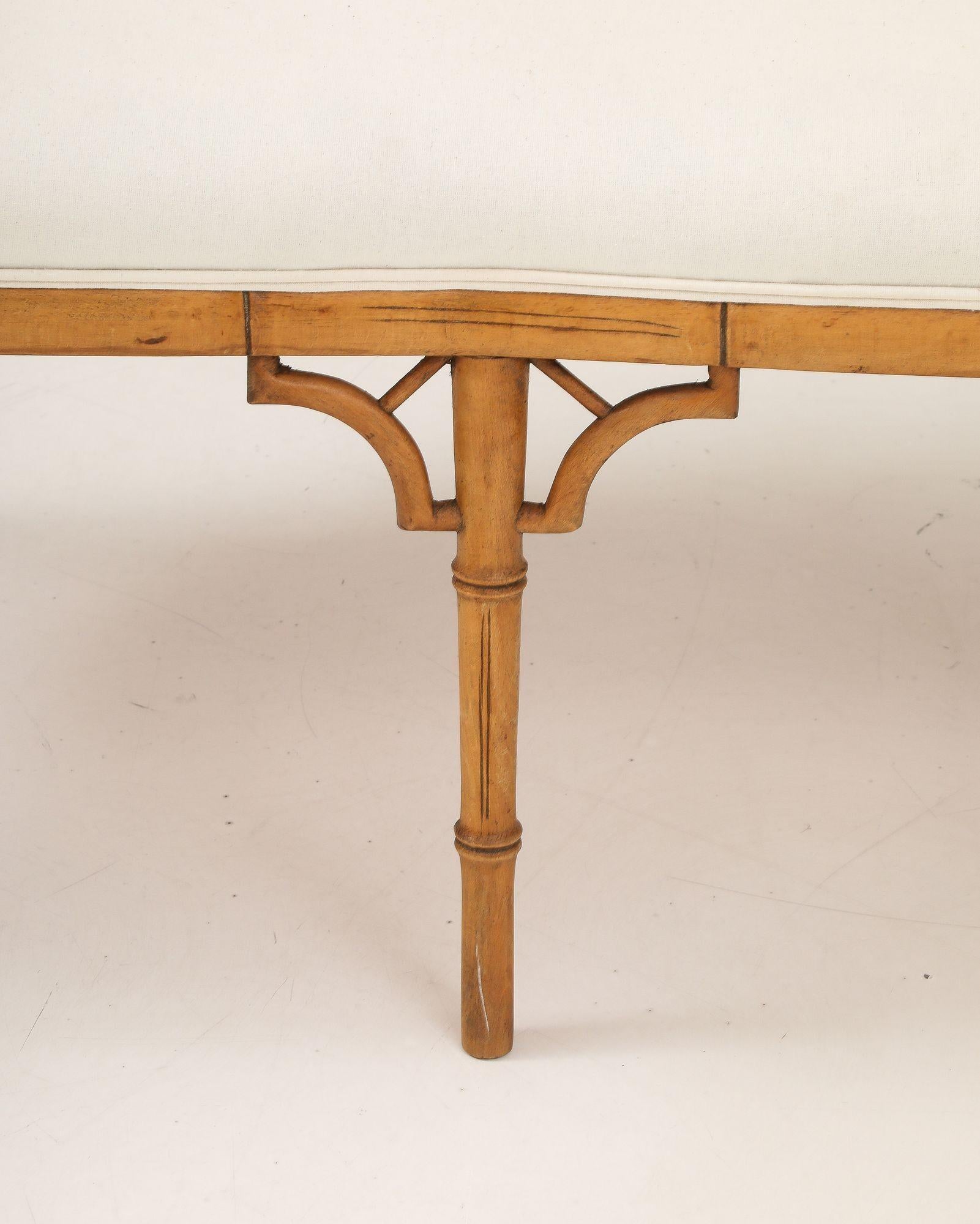 Legno Divano in legno intagliato di finto bambù, Francia, metà del XX secolo. in vendita