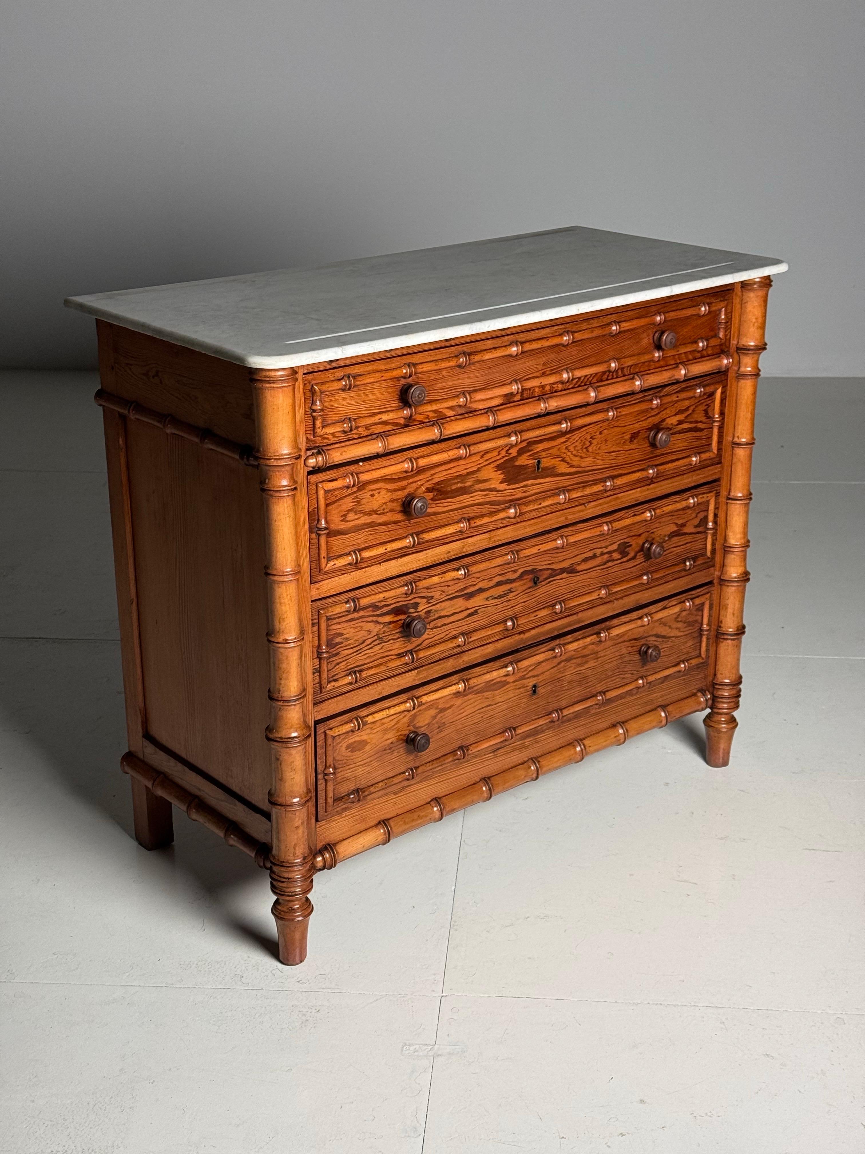 Cassettiera in finto bambù francese 1900-1910 9