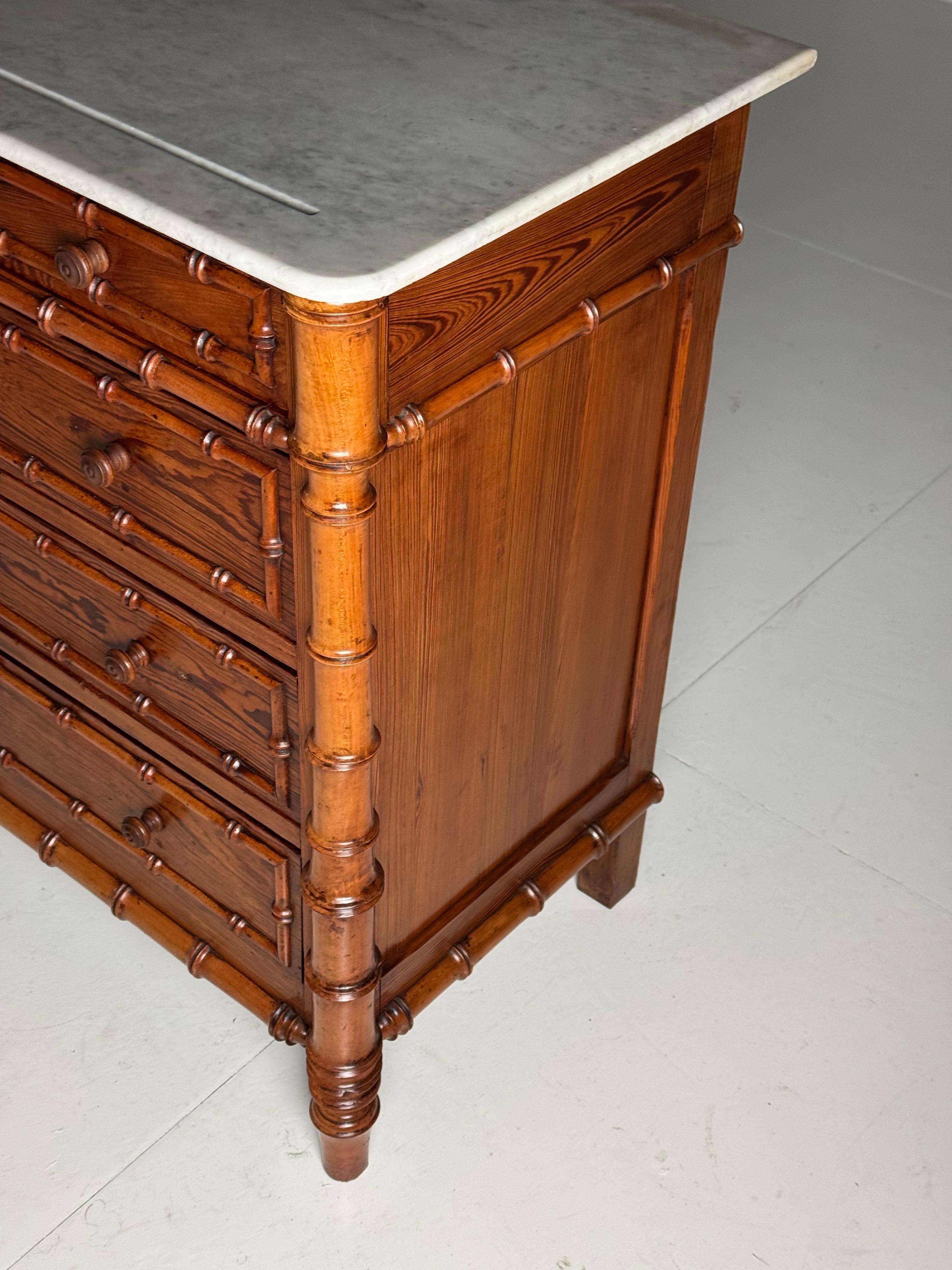 Cassettiera in finto bambù francese 1900-1910 12