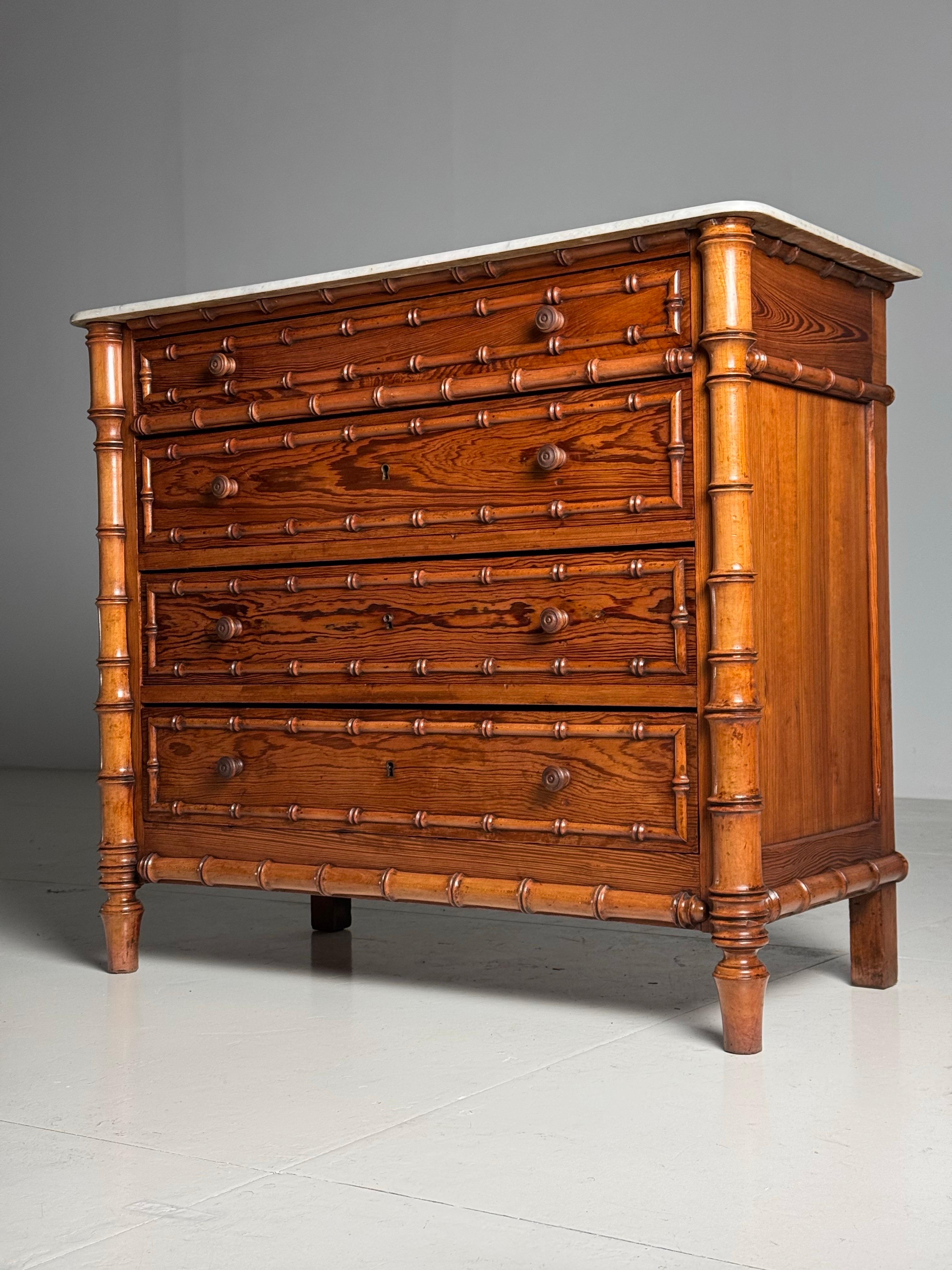 Cassettiera in finto bambù francese 1900-1910 4