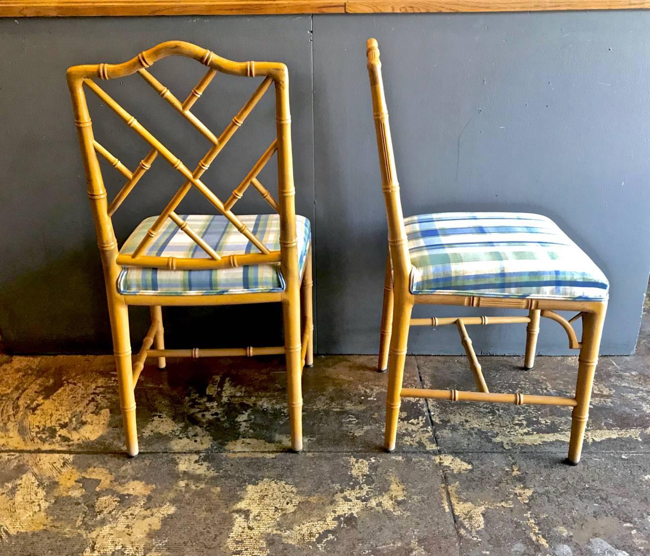 Hollywood Regency Chaises de salle à manger Chippendale en faux bambou:: lot de 4