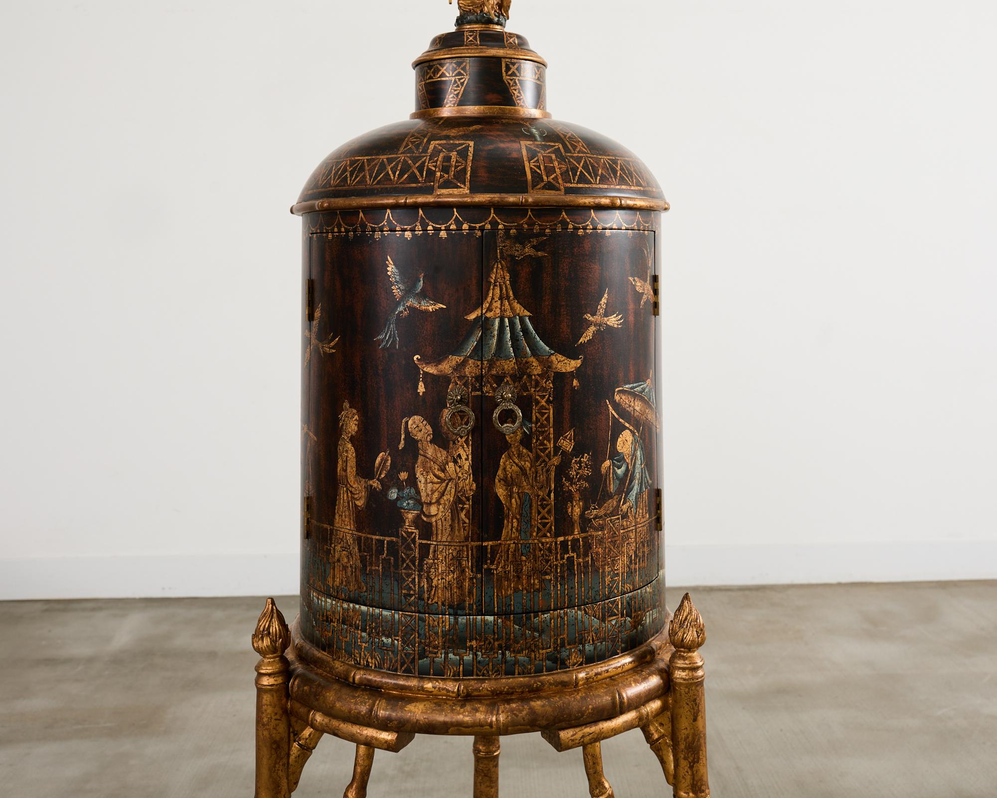 Meuble de bar sur stand en faux bambou décoré de Chinoiserie en vente 2