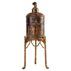 Meuble de bar sur stand en faux bambou décoré de Chinoiserie