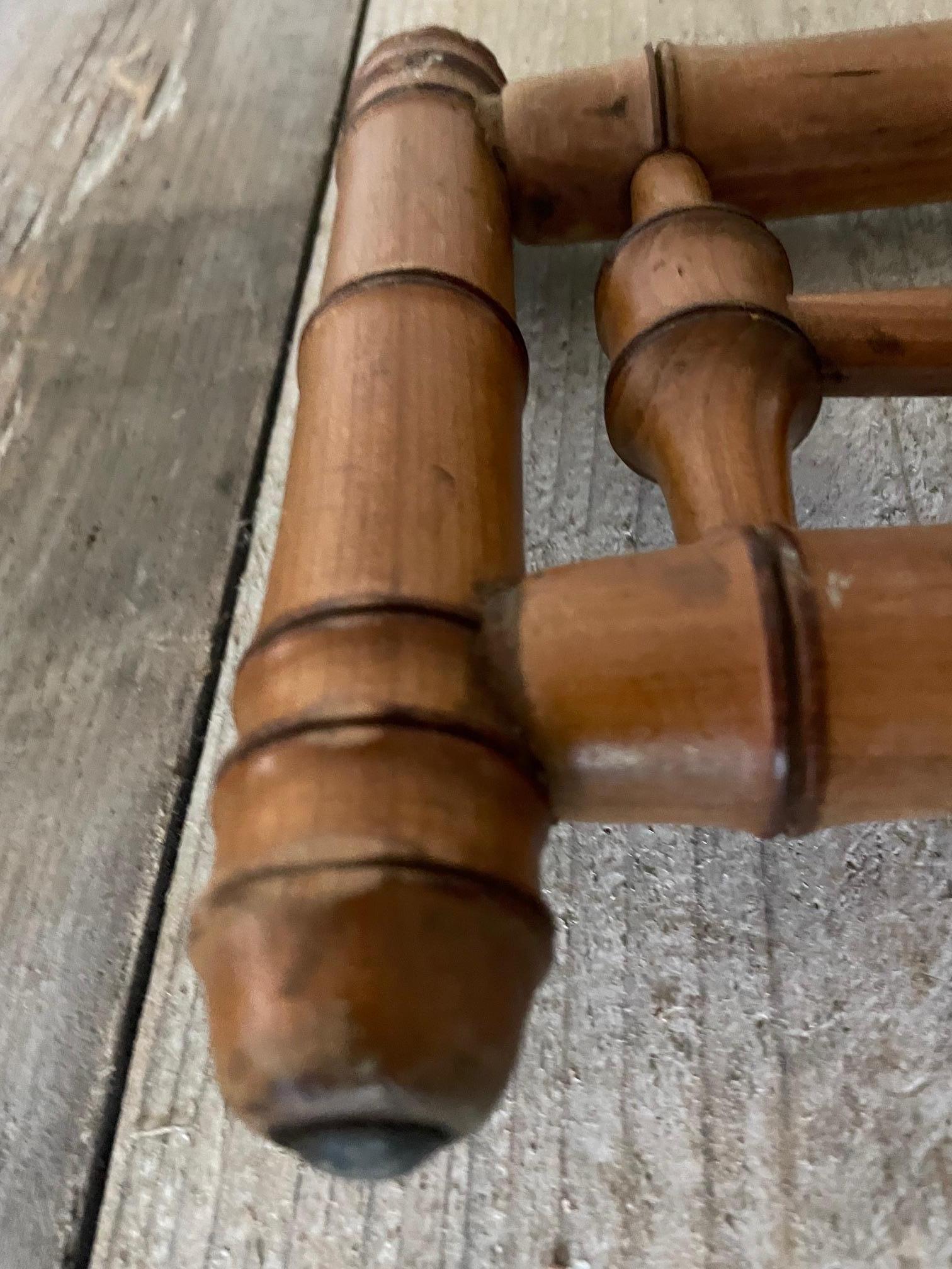 Legno di alberi da frutto Appendiabiti in finto bambù in vendita