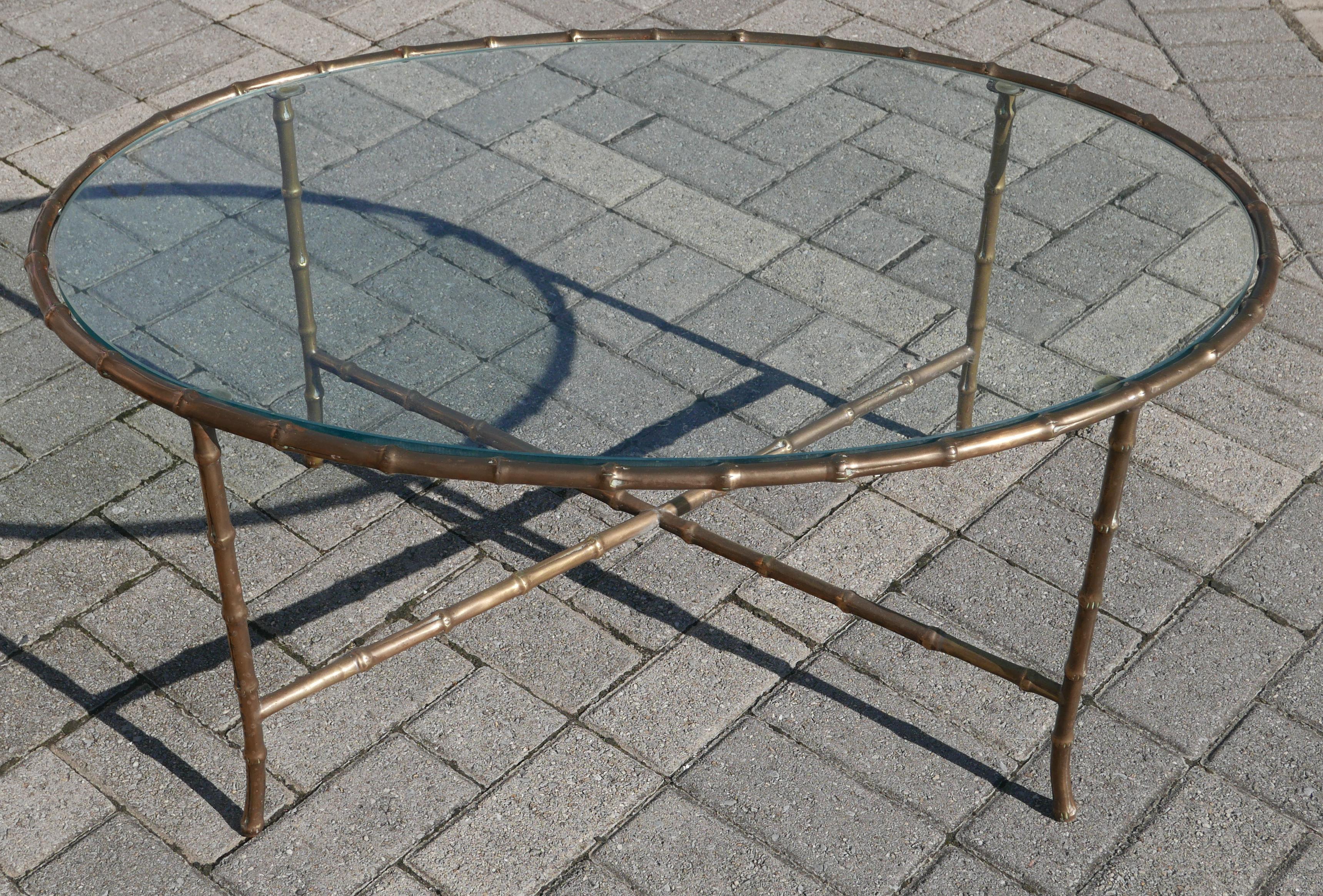 One of the nicest coffee tables I've had by Baguès over the years being quite a bit heavier gauge bronze than most I’ve had over the years. Wonderful chinoiserie elegance, which lends itself to being used in both modern and traditional settings.