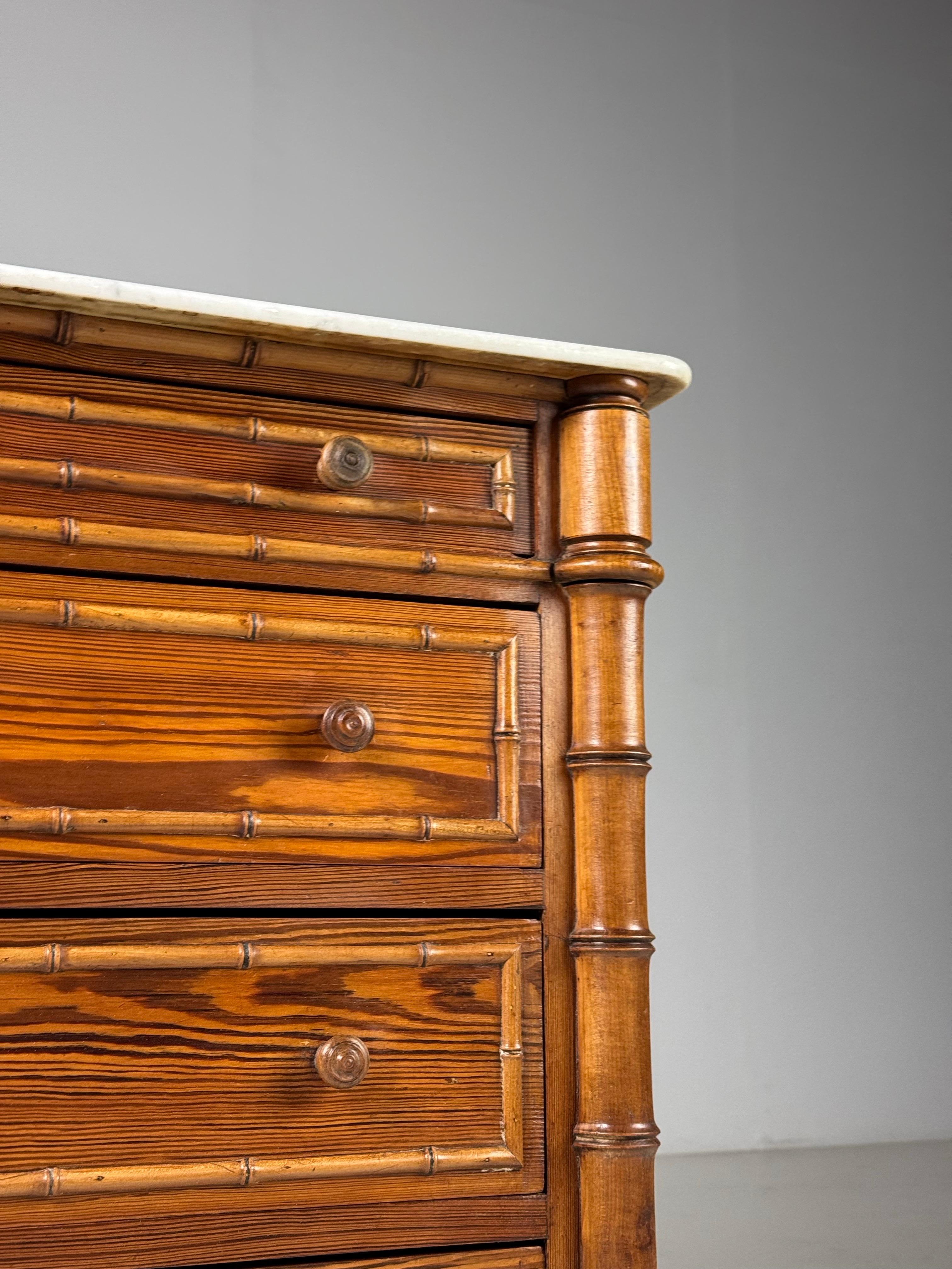 Cómoda de bambú sintético 1900 en venta 8