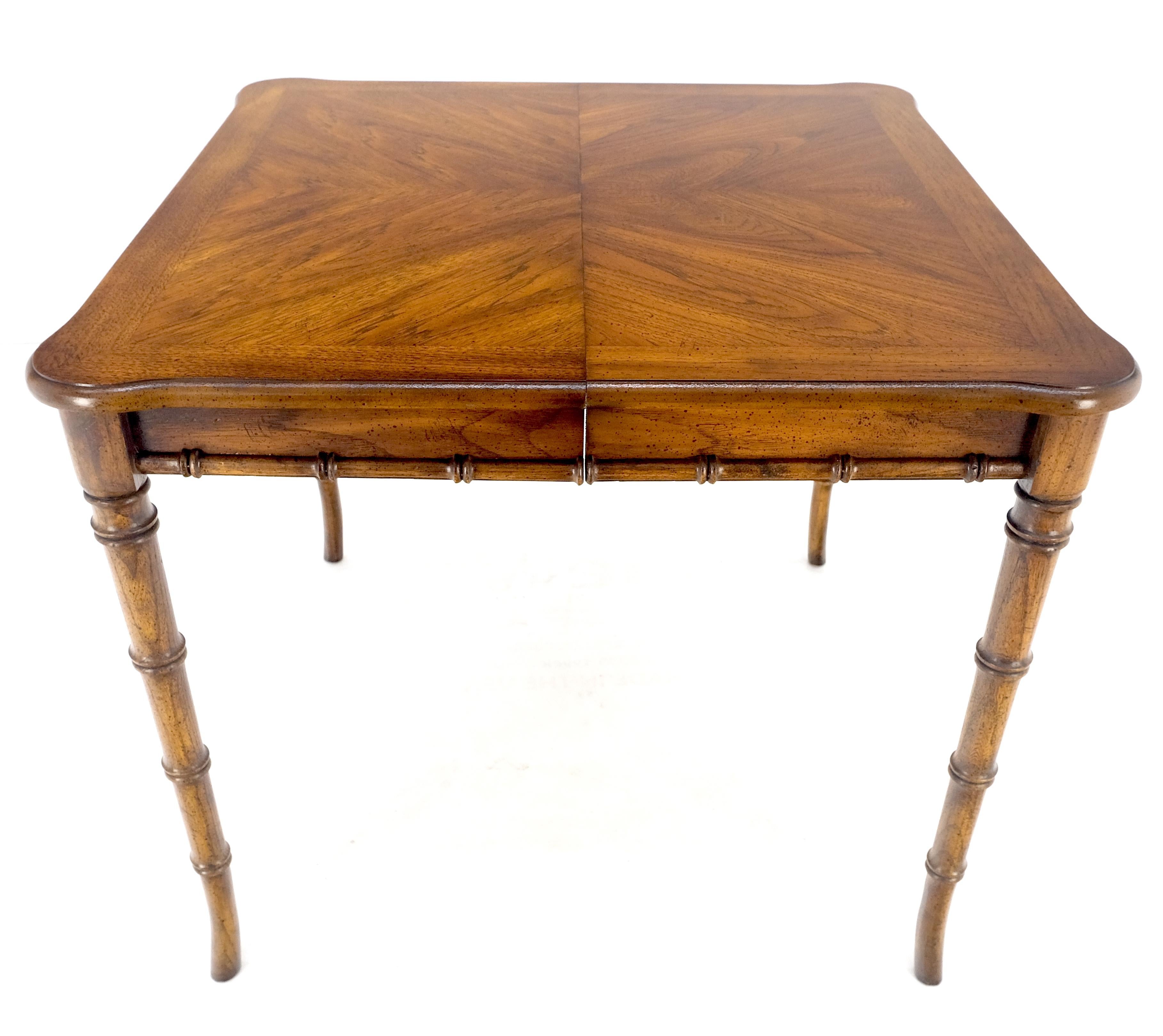 Tavolo da pranzo compatto in finto bambù 34x34 con 1 foglia  Set di 4 sedie MINT! 
Il tavolo misura: 34x34x29 + 18