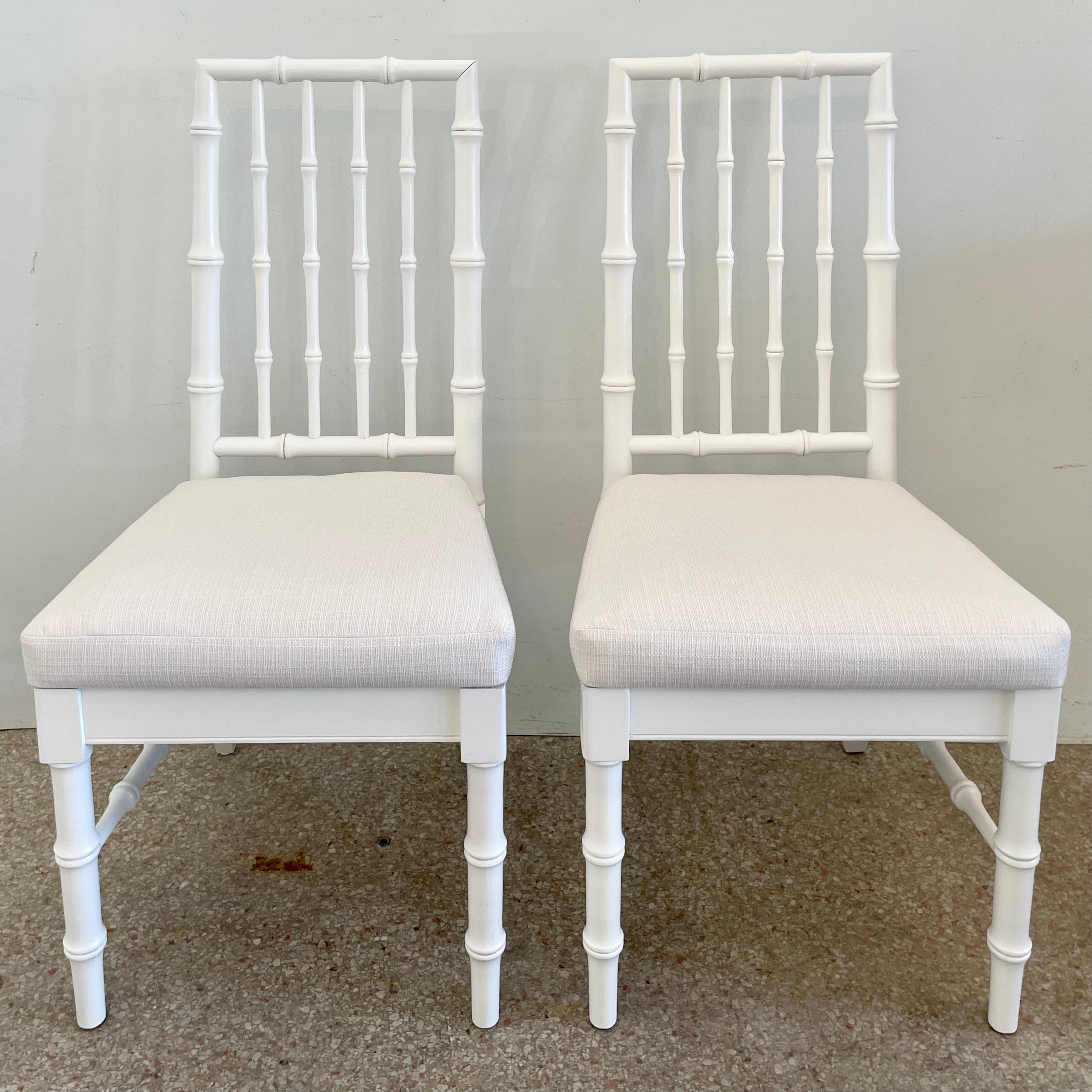 Faux Bamboo Dining Chairs in White Lacquer and Todd Hase Textiles, Set of 4 In Good Condition For Sale In Los Angeles, CA