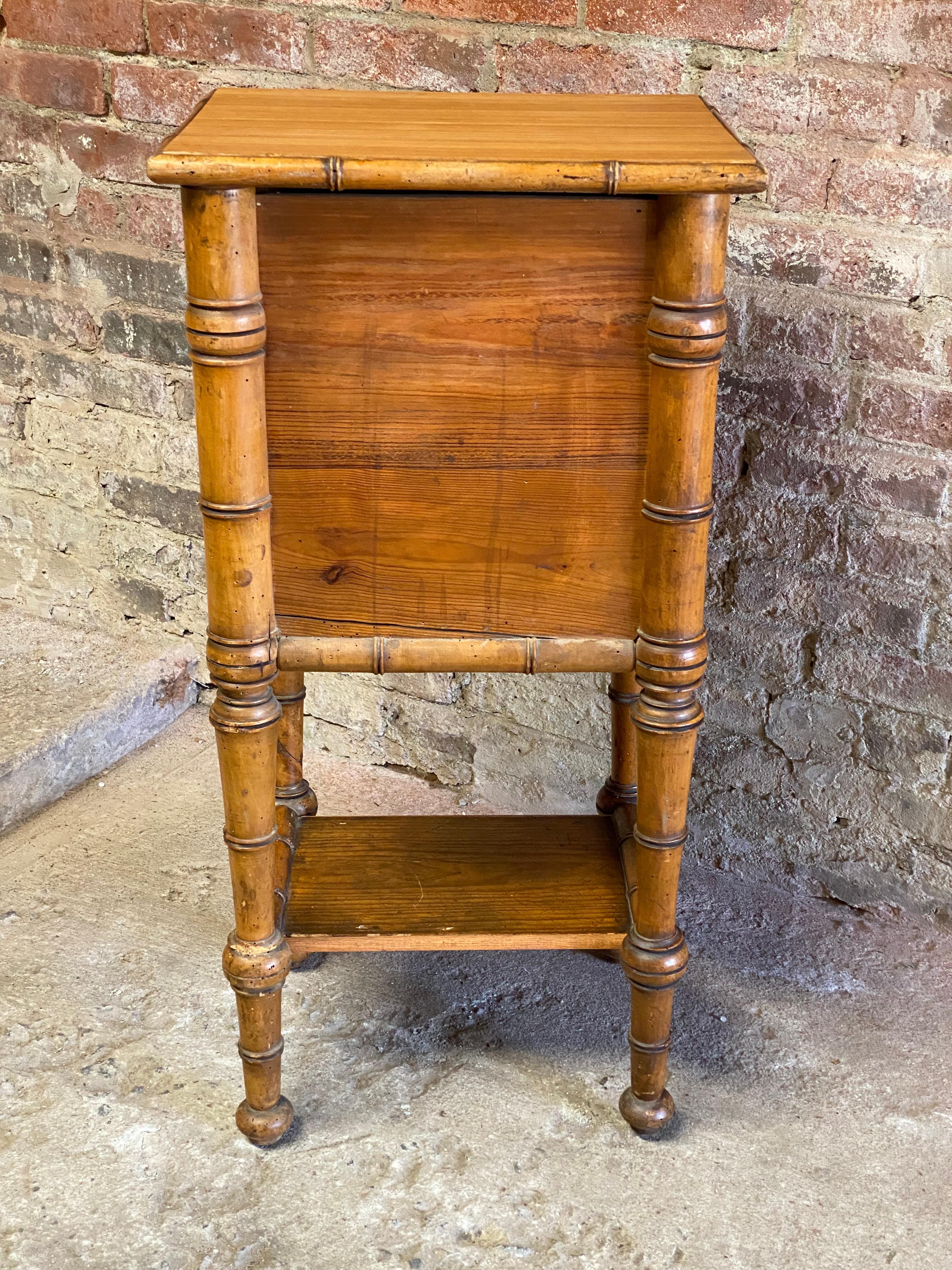 Faux Bamboo End Table In Fair Condition In Garnerville, NY
