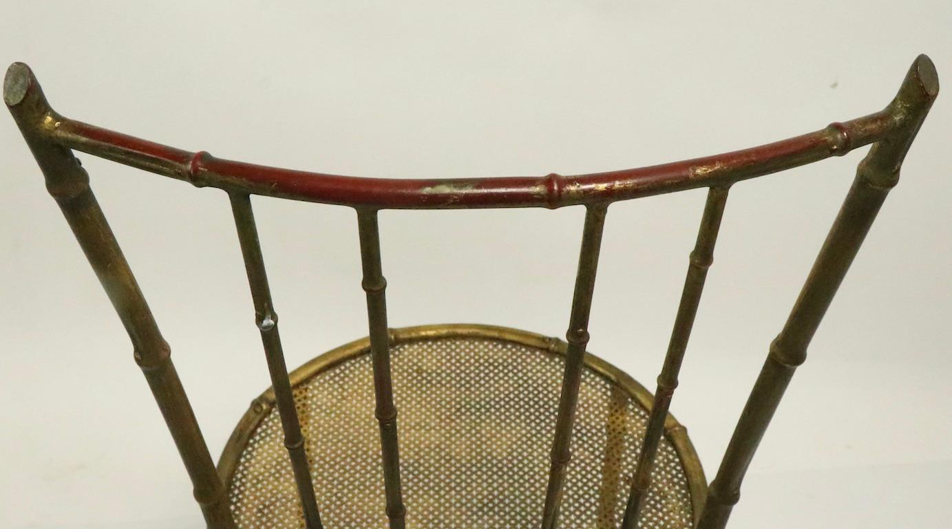 Chaise en métal doré faux bambou en vente 5