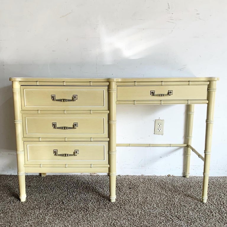 Henry link bali clearance hai desk