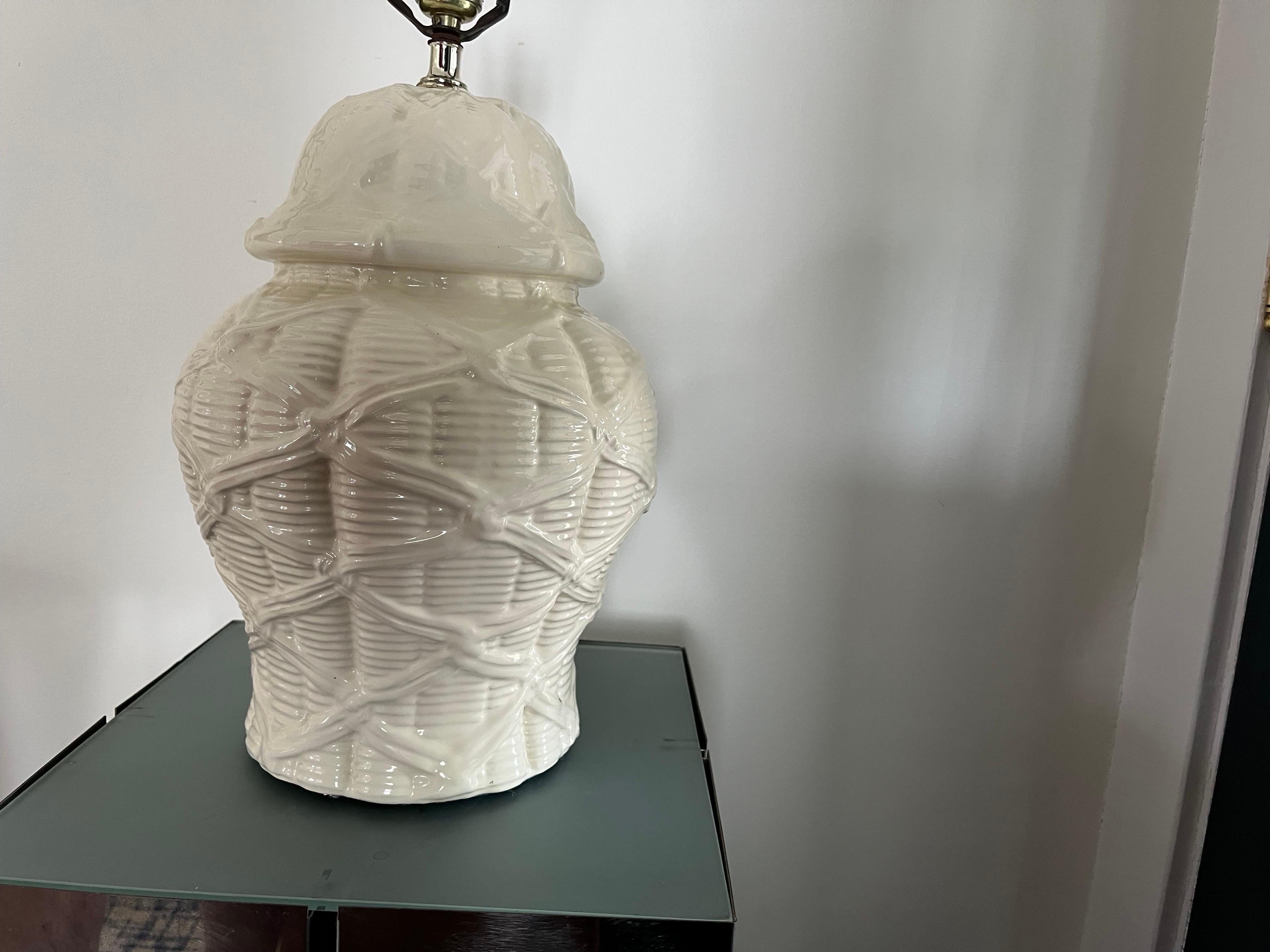 Américain Lampe de table en céramique imitation bambou Hollywood Regency en vente