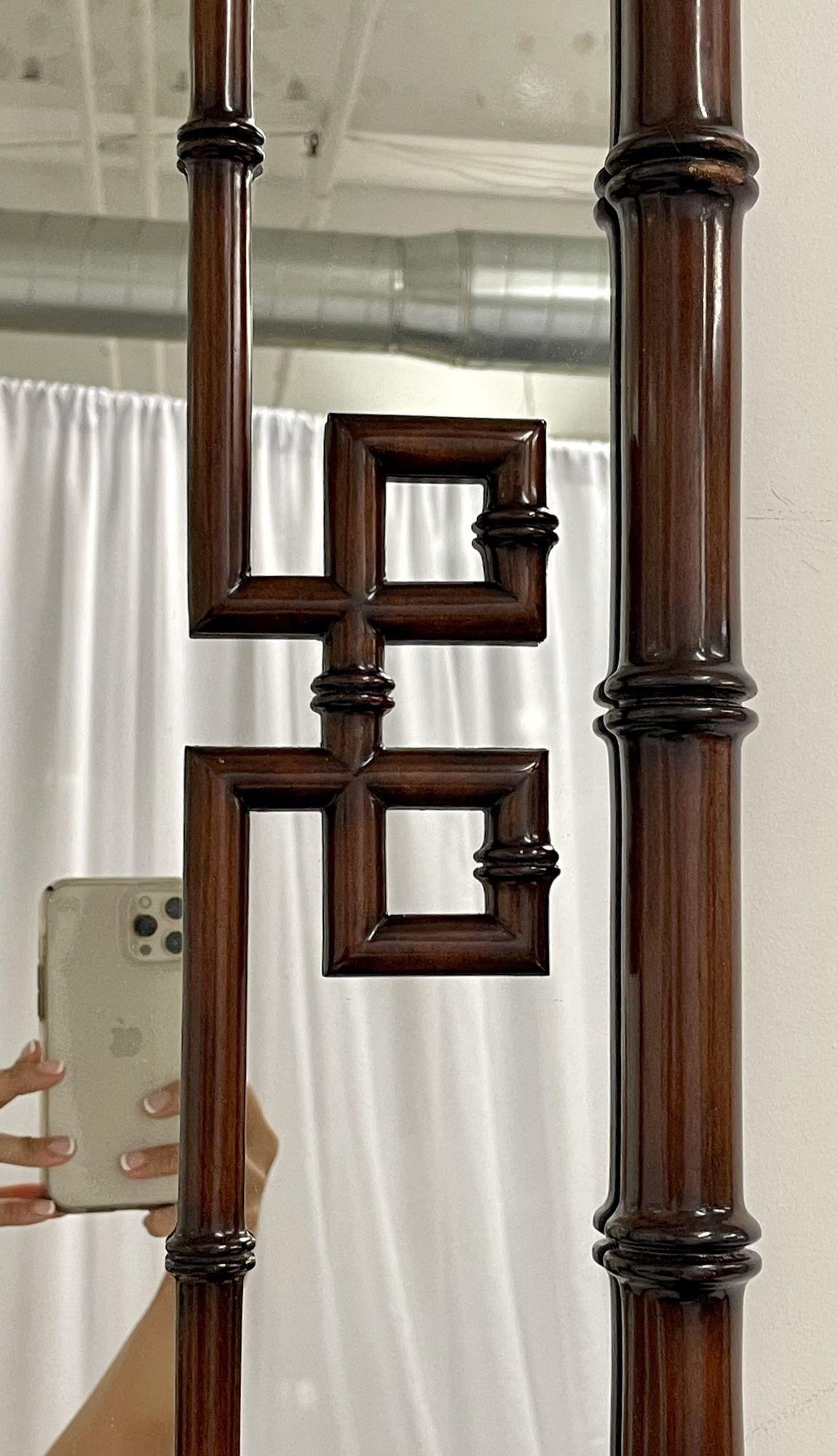 Wandspiegel aus Kunstbambusmetall, Konsolenspiegel, kann in beide Richtungen aufgehängt werden im Angebot 1