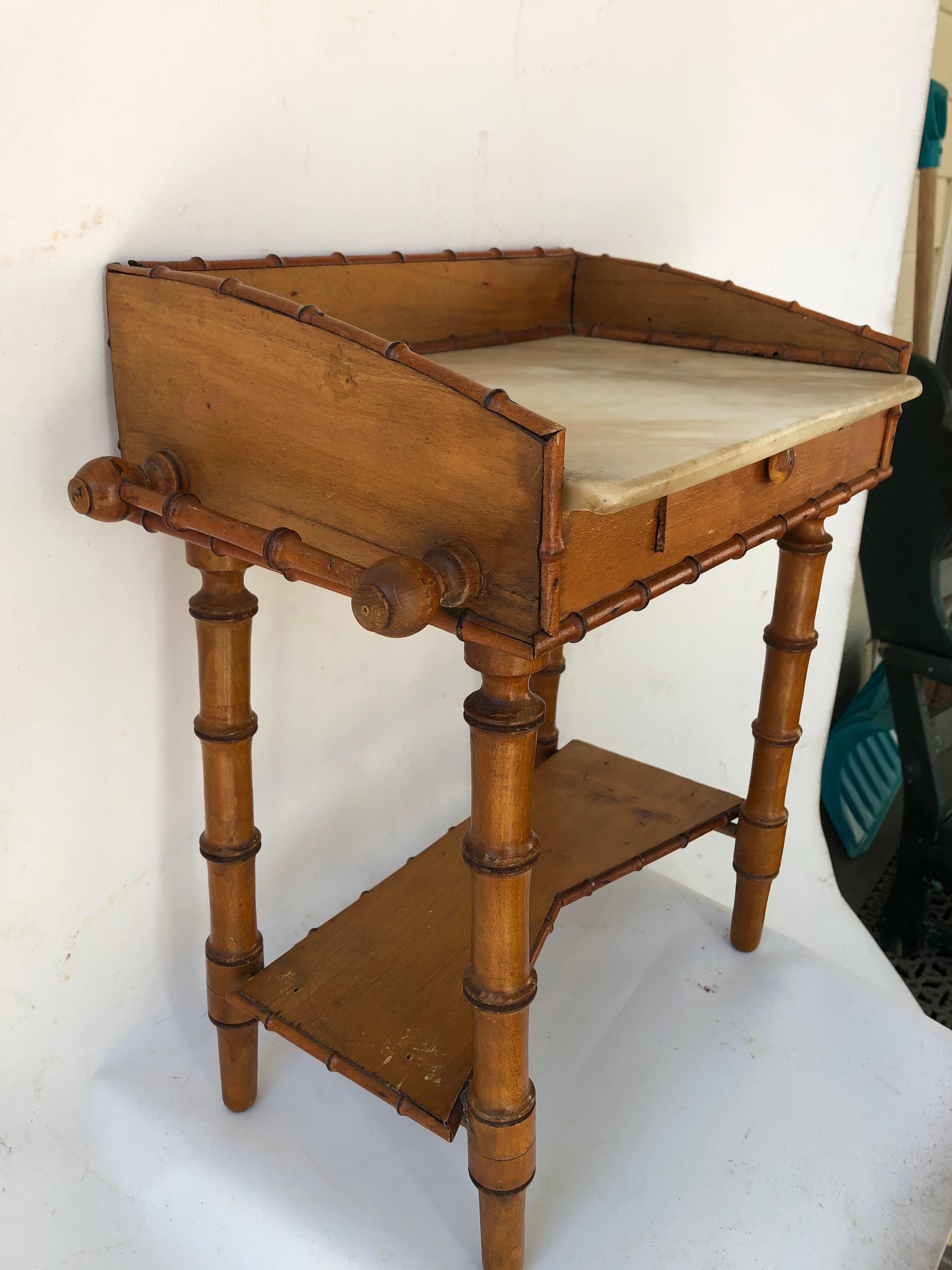 Faux Bamboo Miniature Washstand with Marble Top In Good Condition For Sale In Hudson, NY