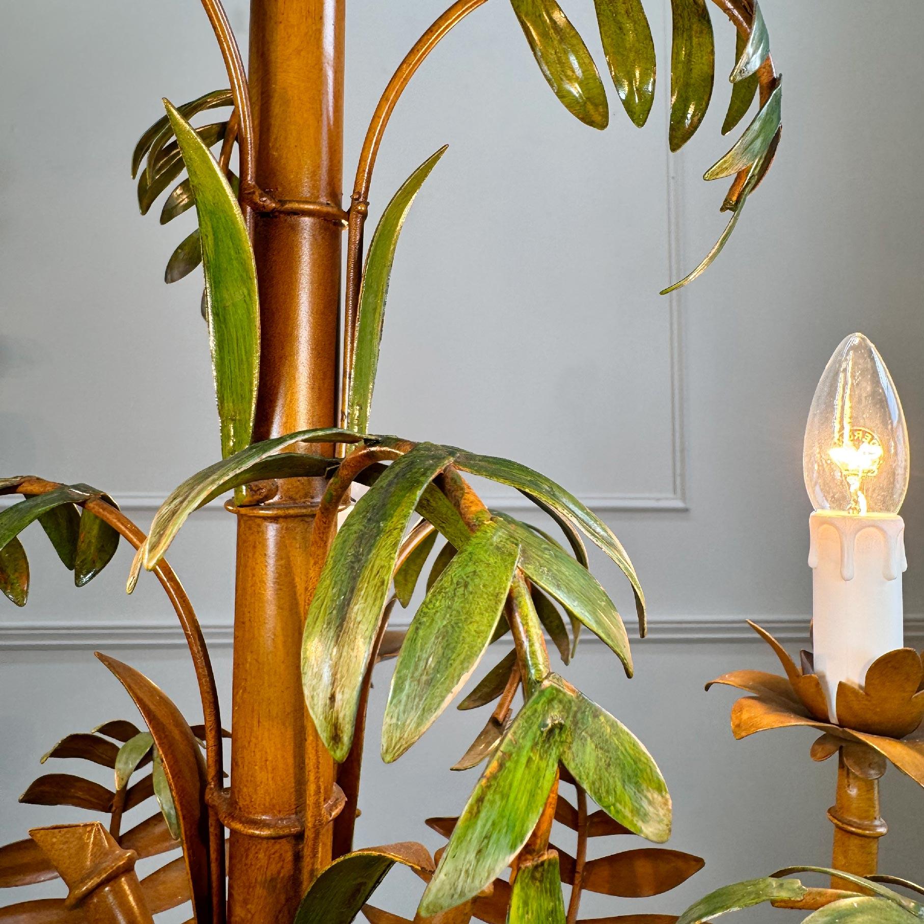 Mid-Century Modern Lustre italien en faux bambou feuille de palmier des années 1960 en vente