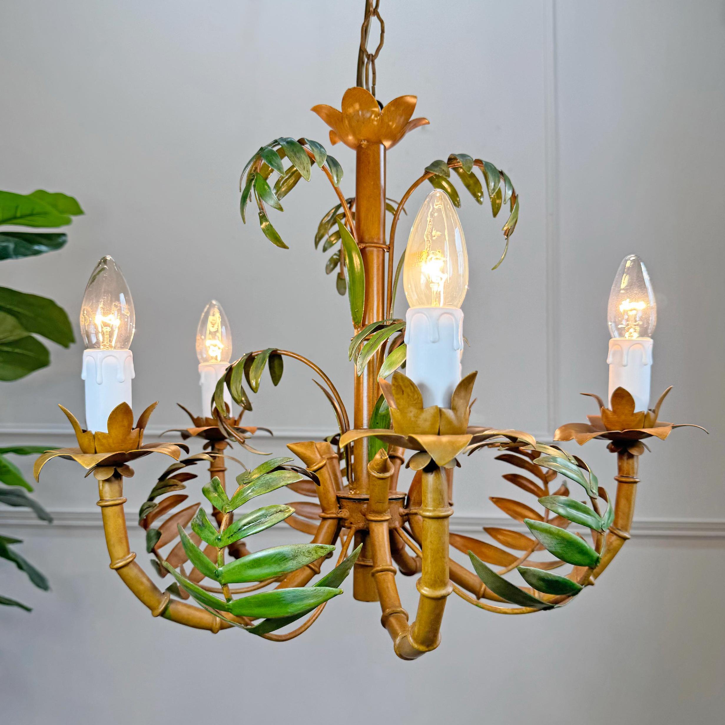 Métal Lustre italien en faux bambou feuille de palmier des années 1960 en vente